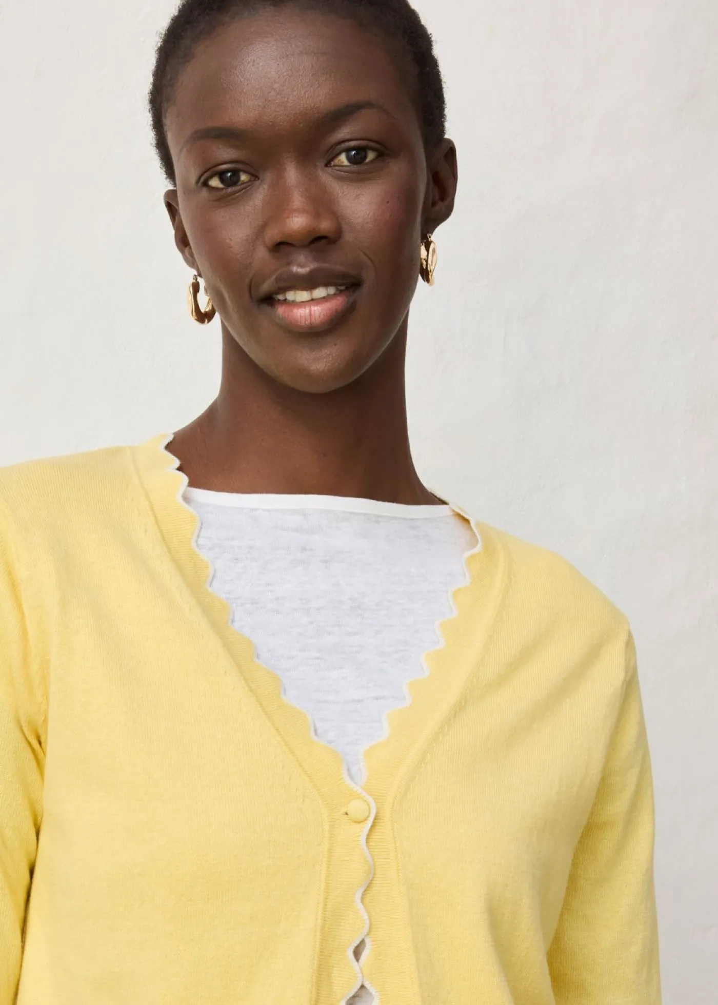bonprix bonprix Chaqueta de punto con contenido de seda Amarillo claro-blanco lana Hot