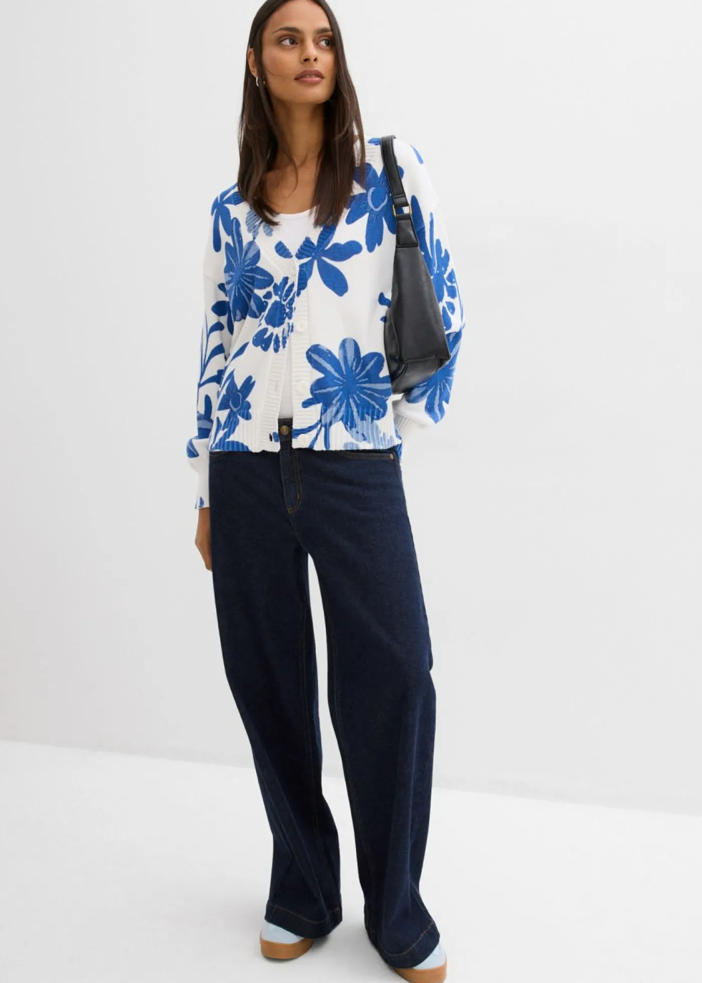 bonprix bonprix Chaqueta de punto con estampado de flores blanco lana-azul provenzal-azul ártico Outlet