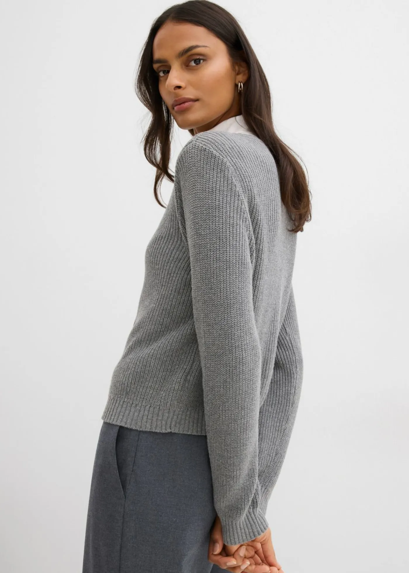 bonprix bonprix Chaqueta de punto de mezcla de lana con botones decorativos Gris jaspeado Discount