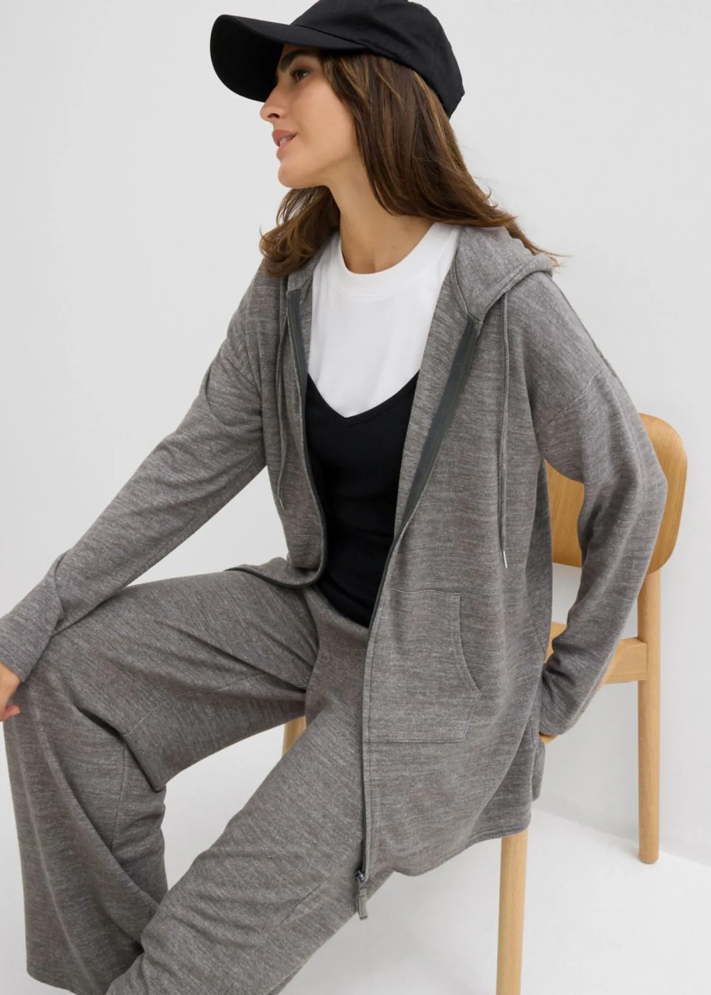 bonprix bonprix Chaqueta de punto fino de mezcla de viscosa con aspecto de punto Antracita jaspeado