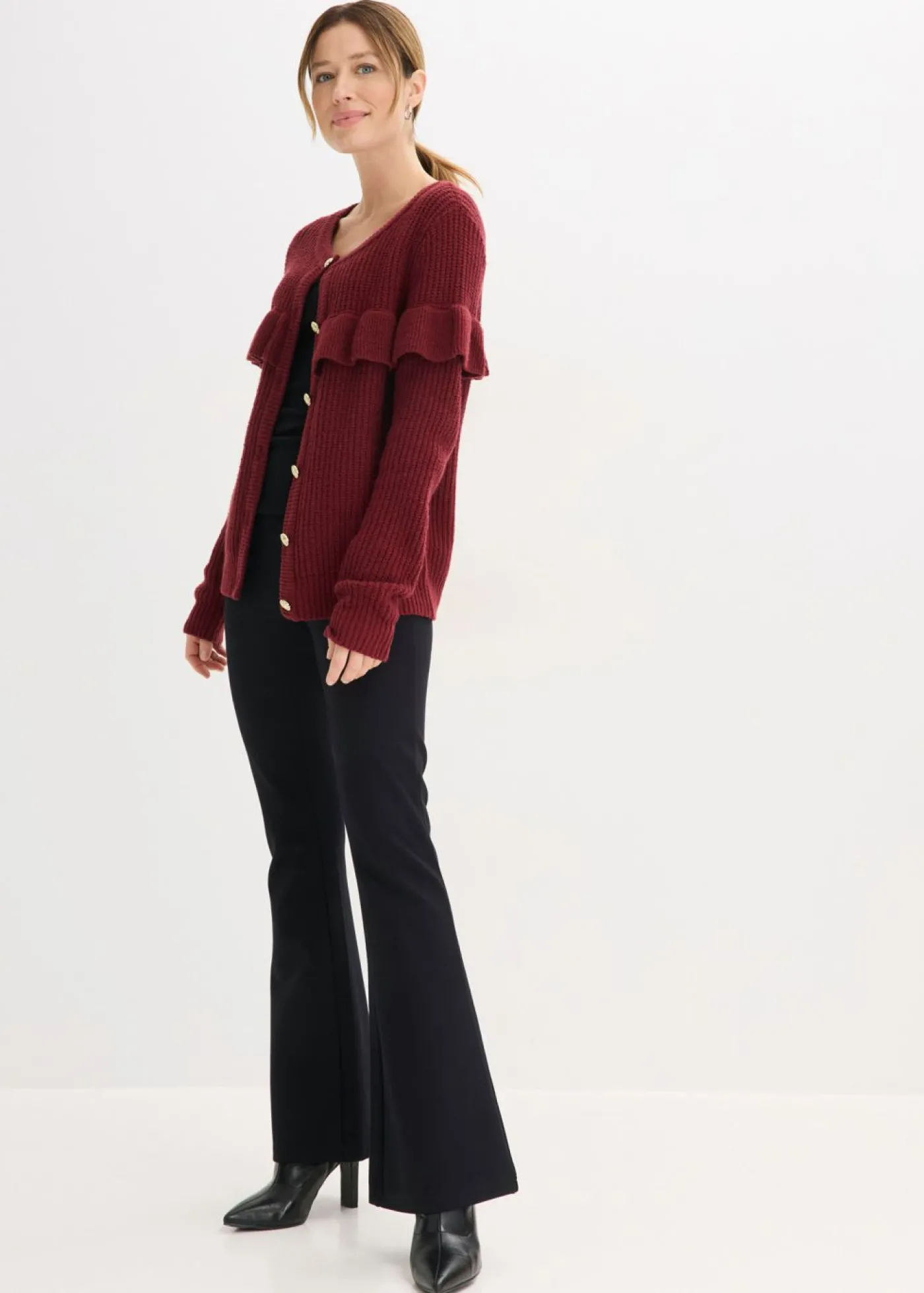 bonprix bonprix Chaqueta de punto fino de mezcla de algodón Rojo rubí Online