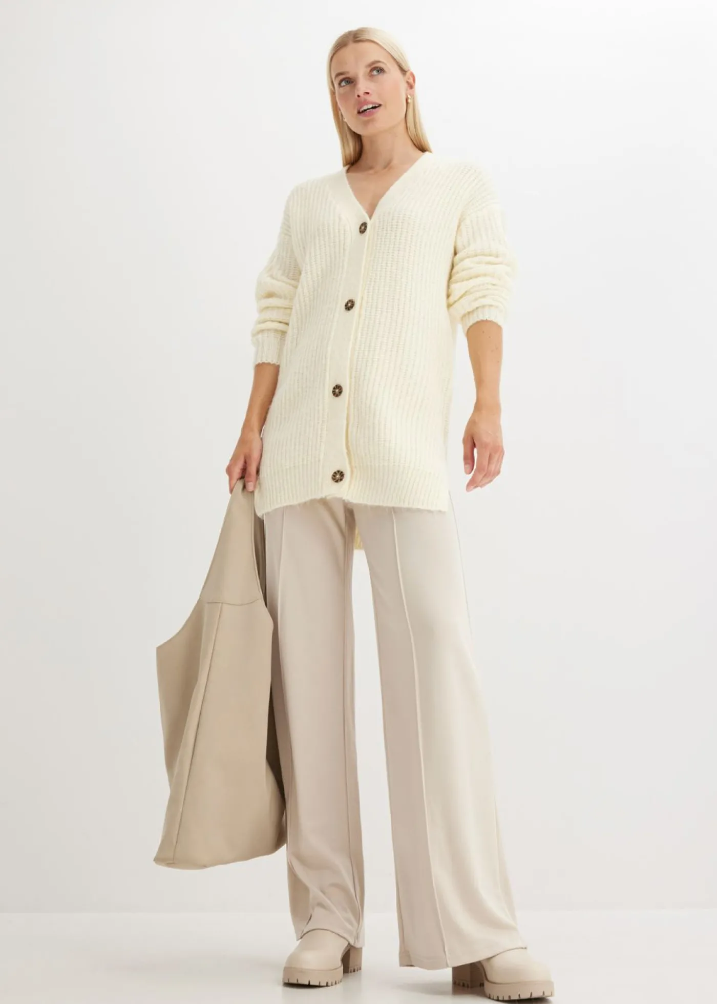 bonprix bonprix Chaqueta de punto grueso de suave mezcla de lana Blanco-crema Hot