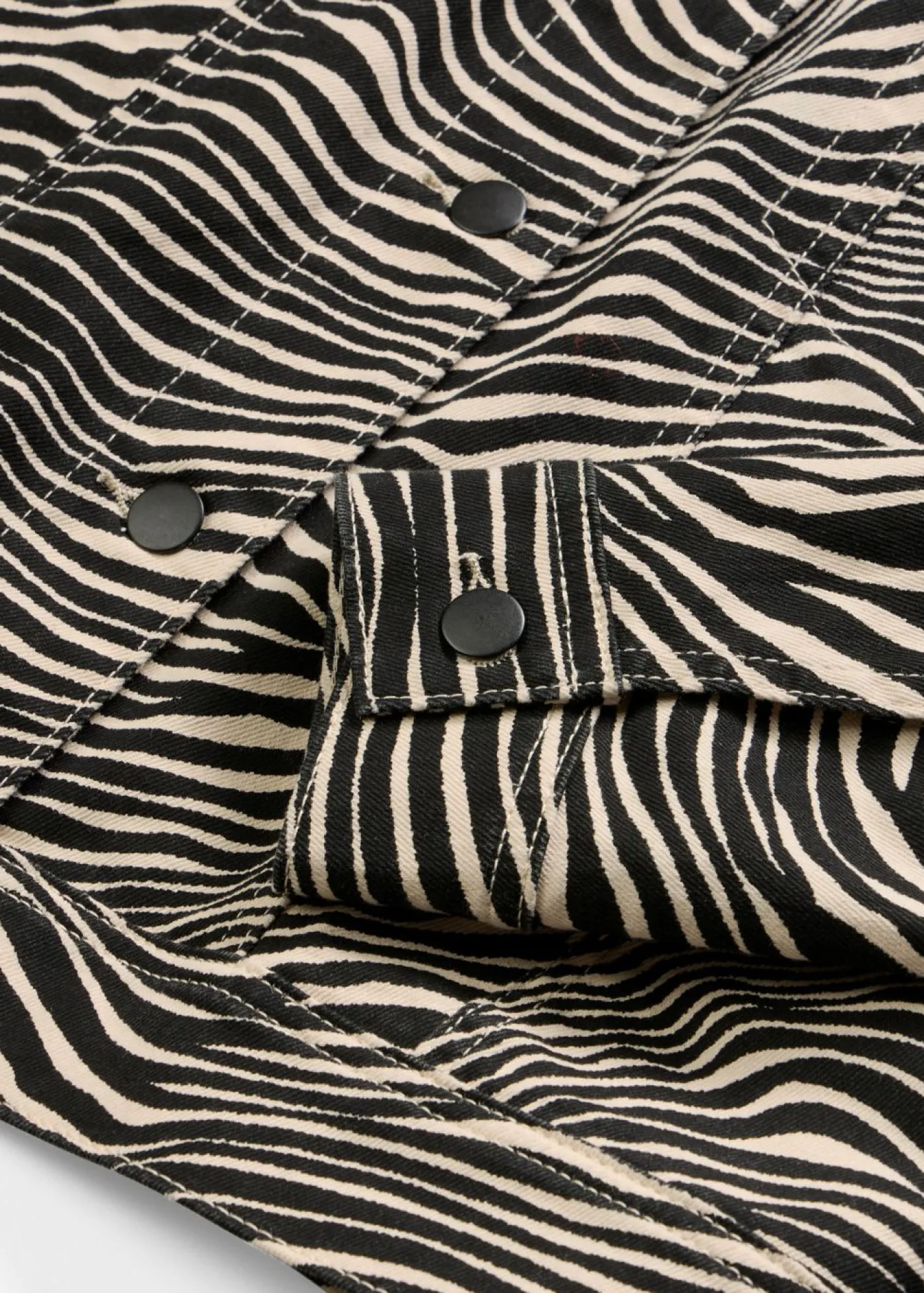 bonprix bonprix Chaqueta de sarga Arena-negro con estampado de cebra Best