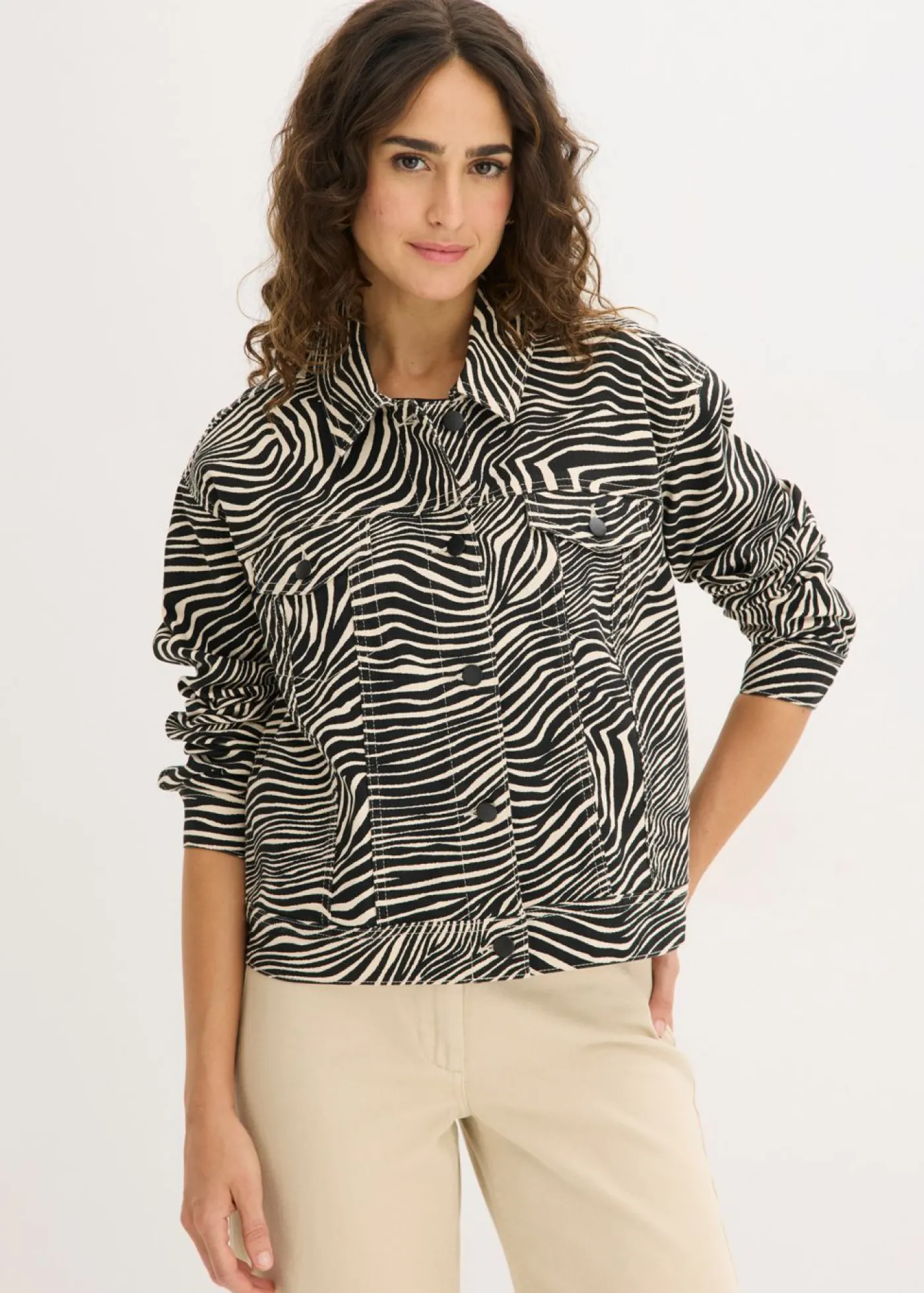 bonprix bonprix Chaqueta de sarga Arena-negro con estampado de cebra Best