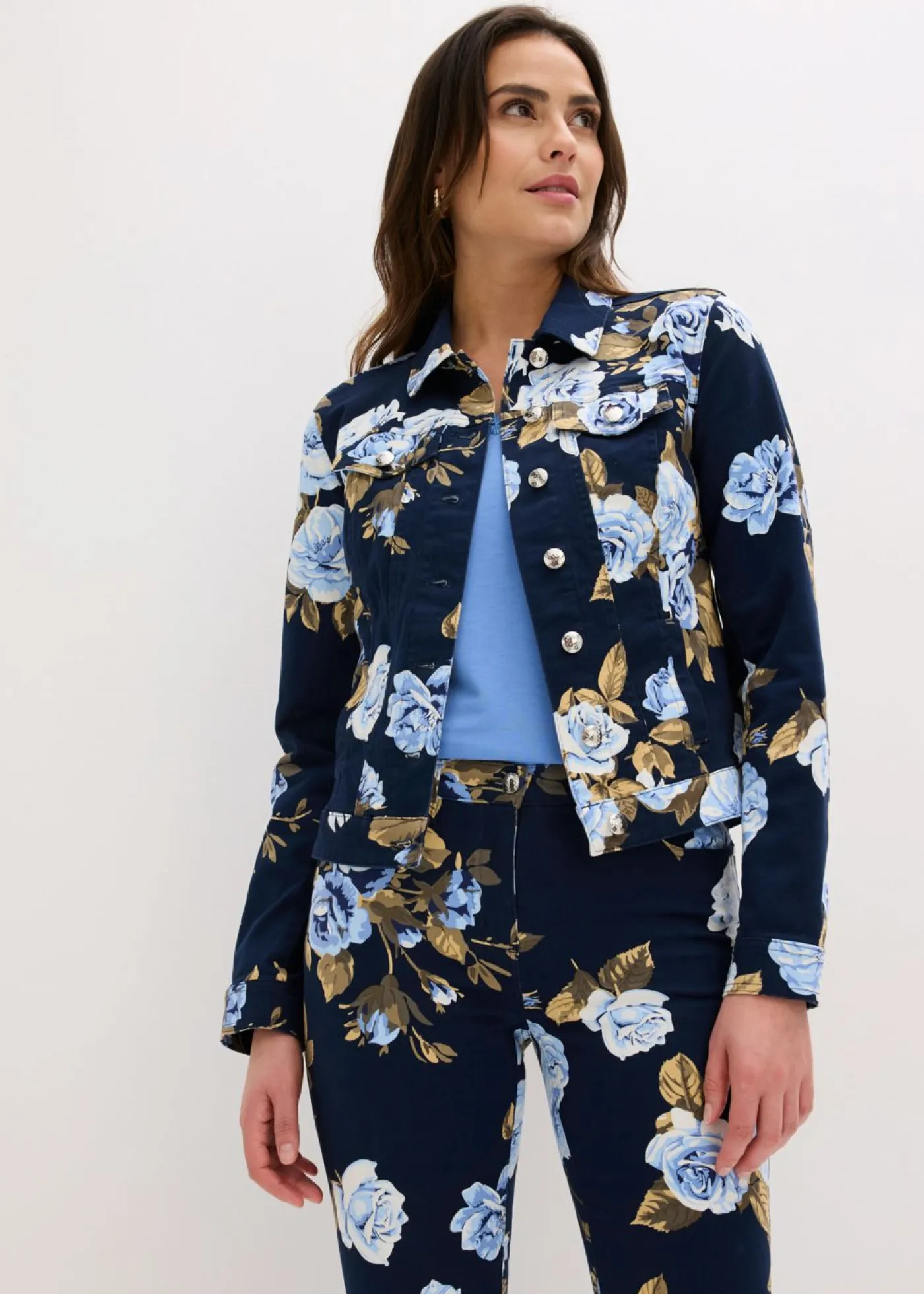bonprix bonprix Chaqueta de sarga de algodón azul marino-azul-azul New