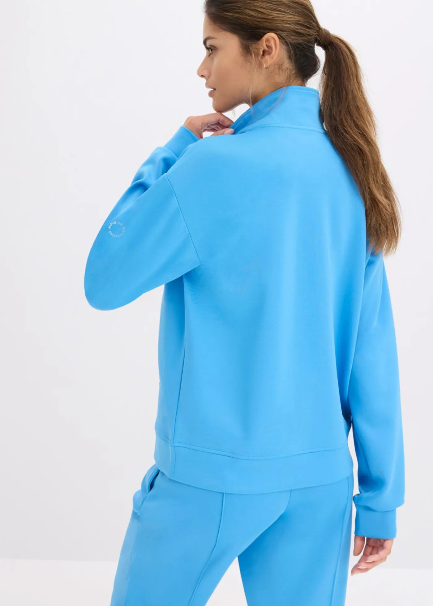 bonprix bonprix Chaqueta deportiva con cuello alto azul brillante Outlet