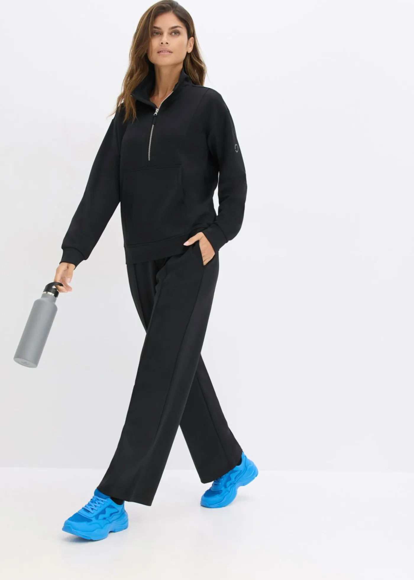 bonprix bonprix Chaqueta deportiva con cuello alto Negro Hot