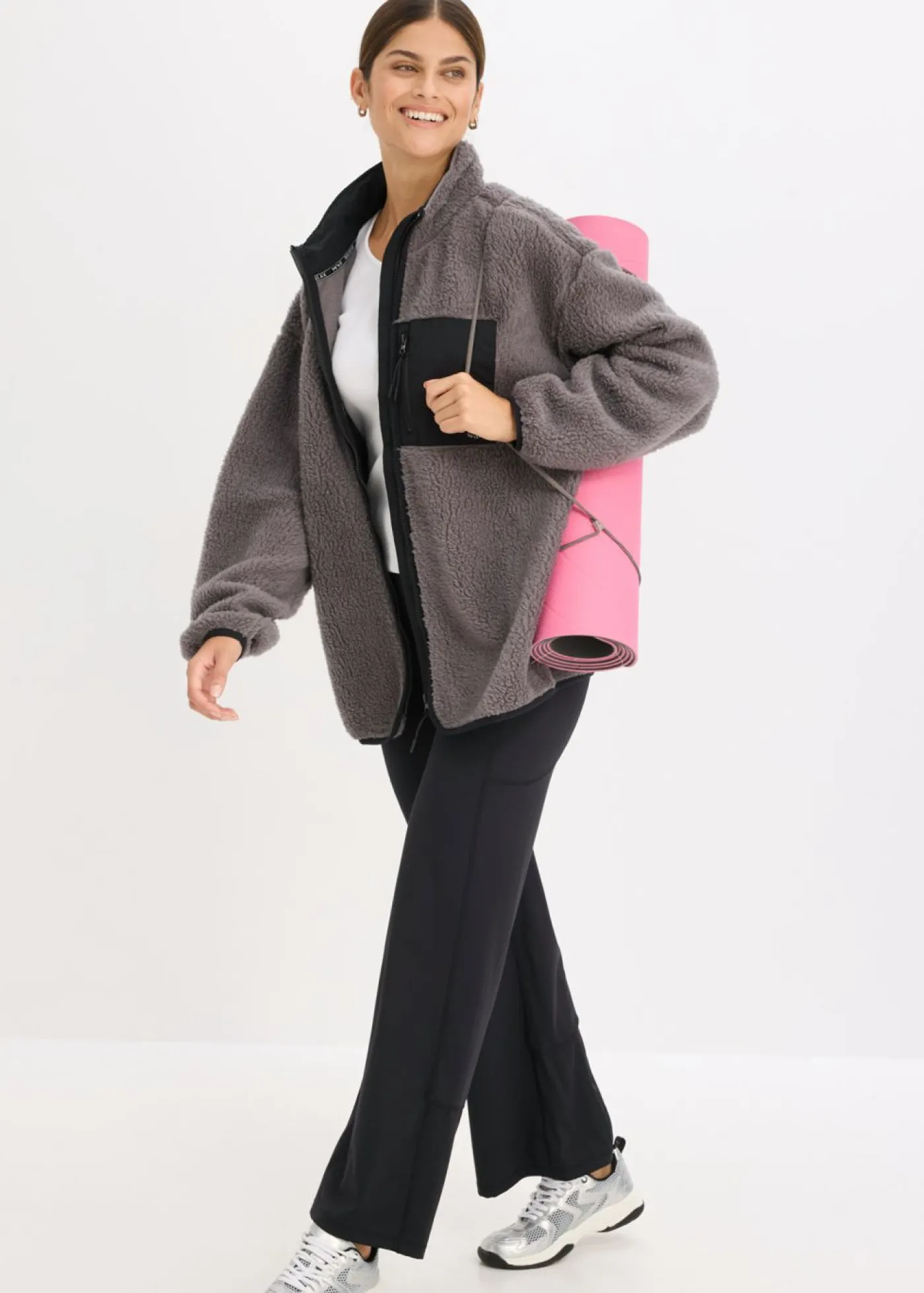 bonprix bonprix Chaqueta deportiva funcional con corte holgado Pizarra + negro Discount