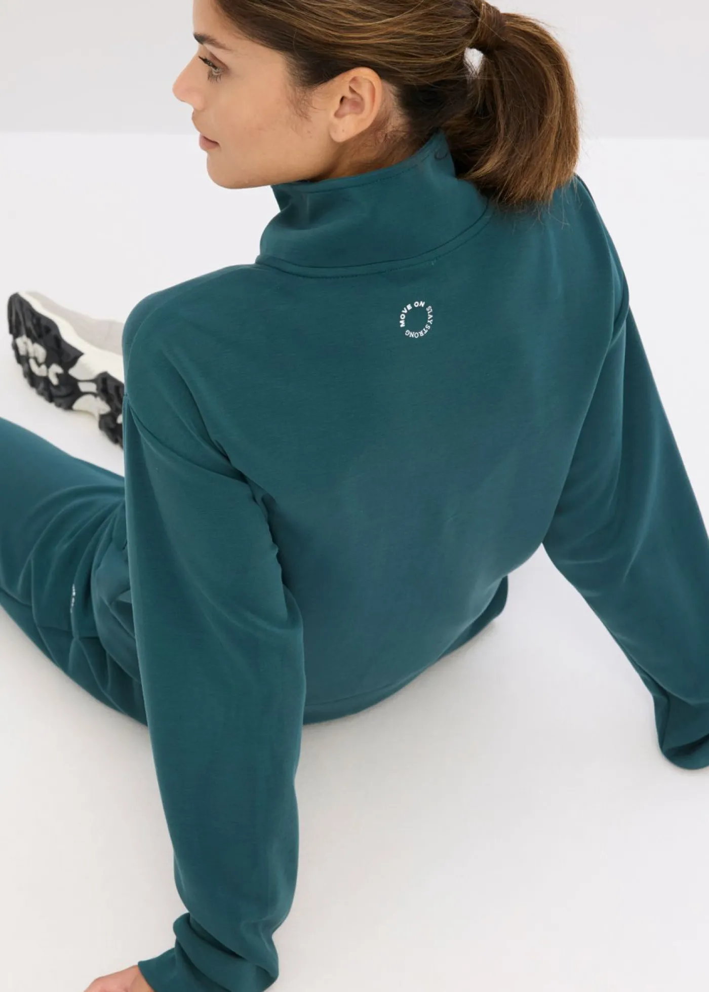 bonprix bonprix Chaqueta deportiva ultrasuave con modal Verde petróleo Best