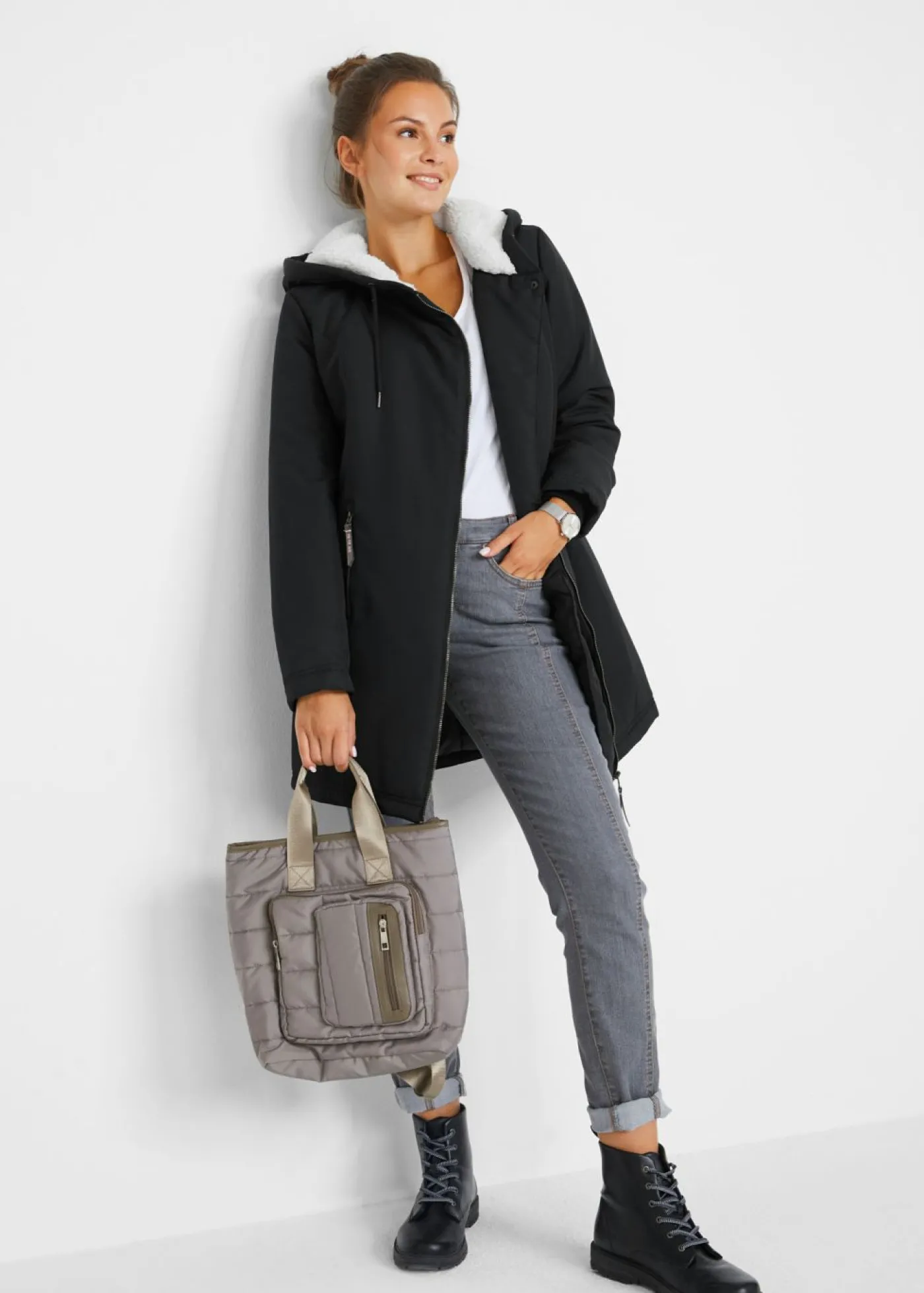 bonprix bonprix Chaqueta forrada con pelo Negro Discount