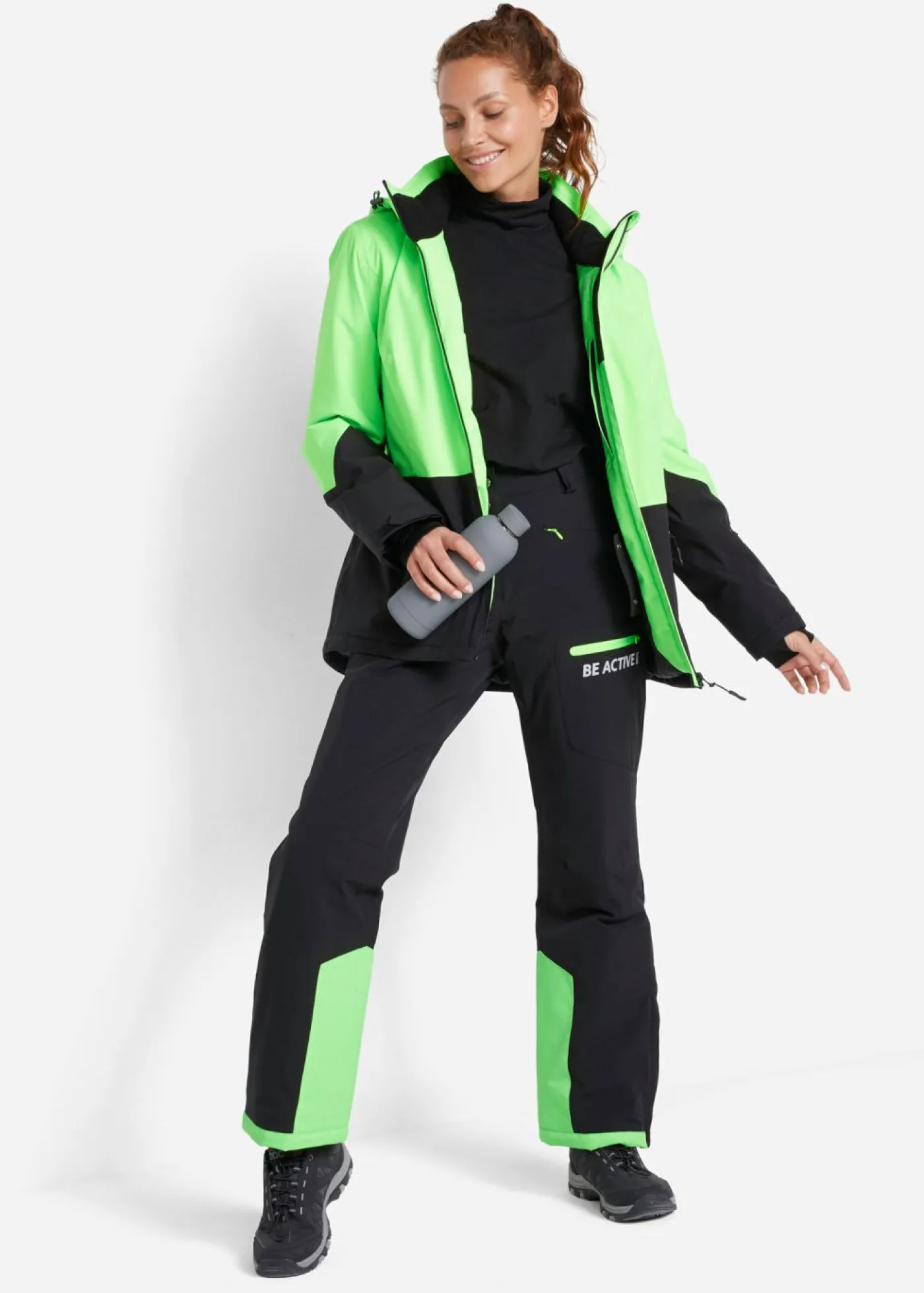 bonprix bonprix Chaqueta funcional Verde neón-negro Online