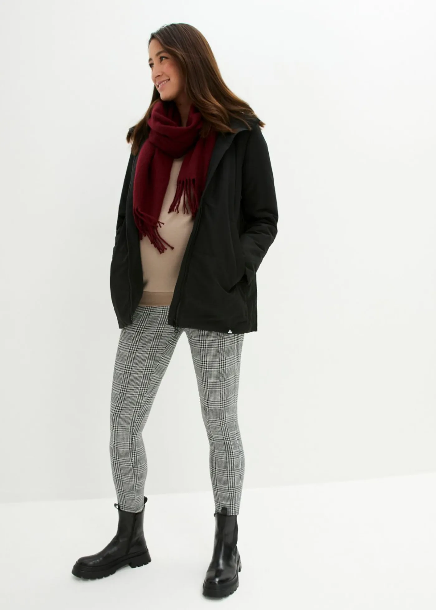 bonprix bonprix Chaqueta funcional premamá, 3 en 1, ligeramente guateada y con función de porteo Negro Discount