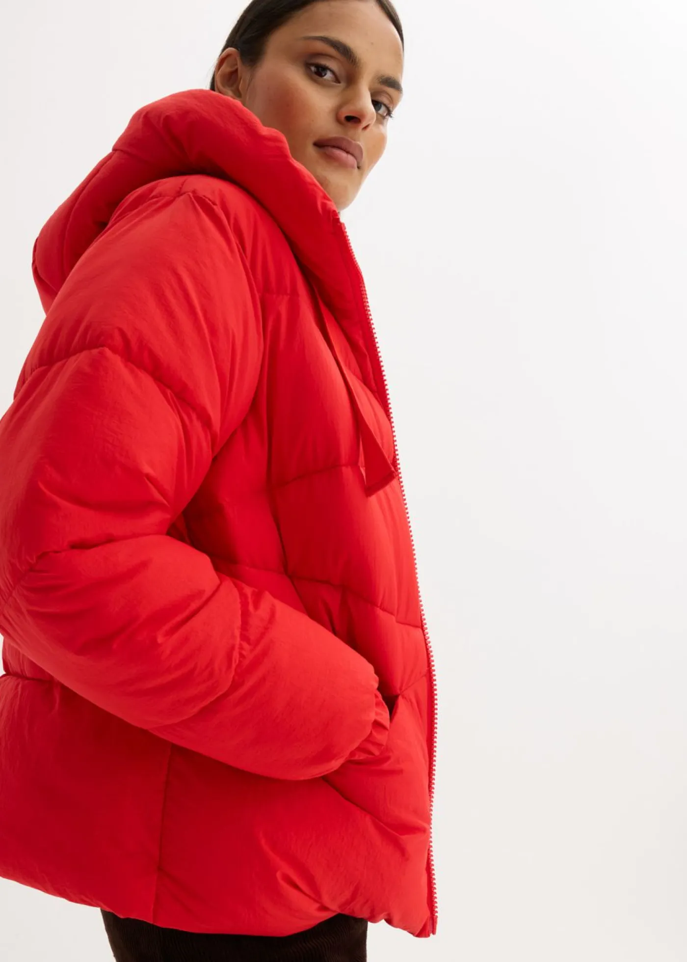 bonprix bonprix Chaqueta guateada repelente al agua rojo lava Online
