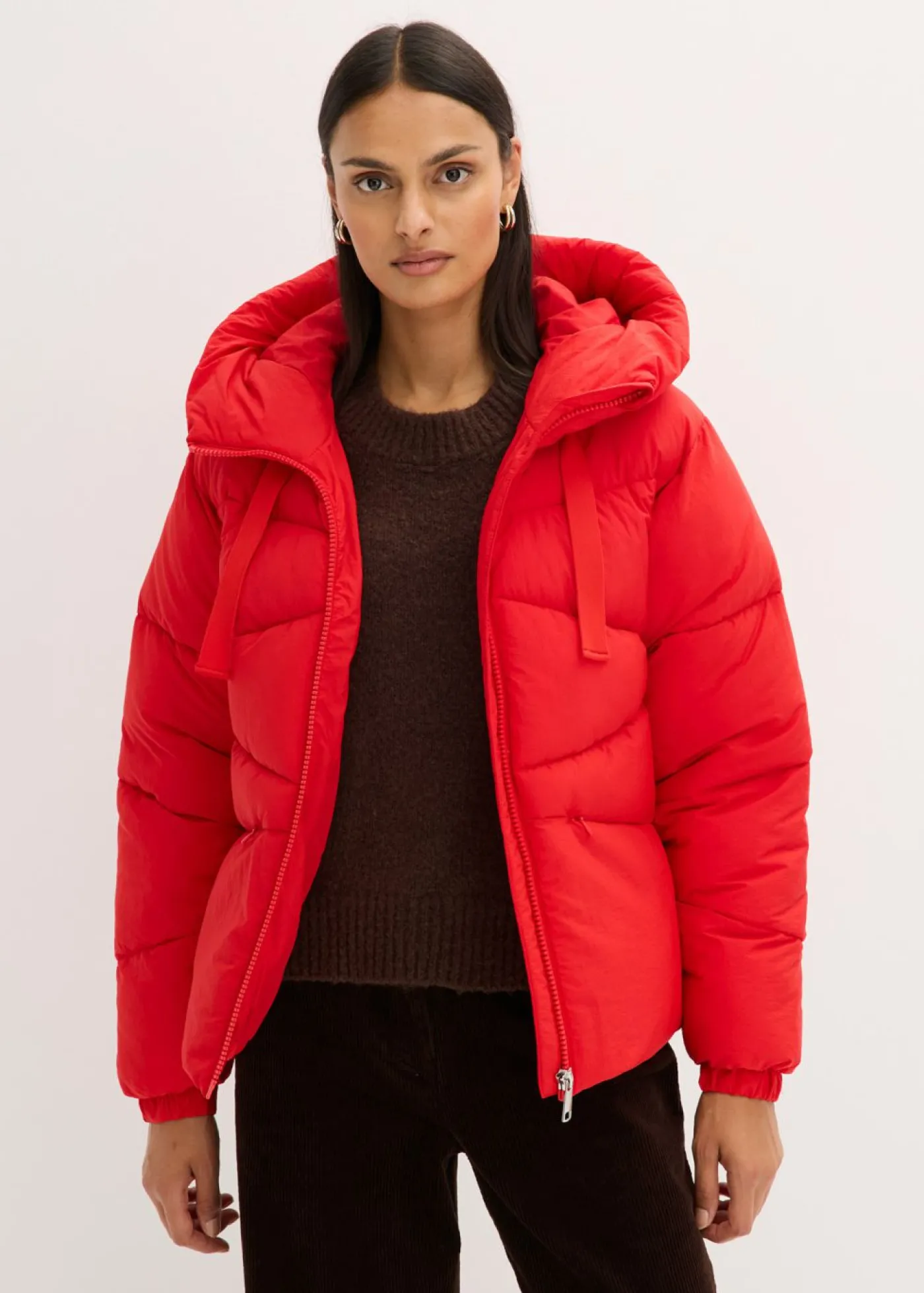 bonprix bonprix Chaqueta guateada repelente al agua rojo lava Online