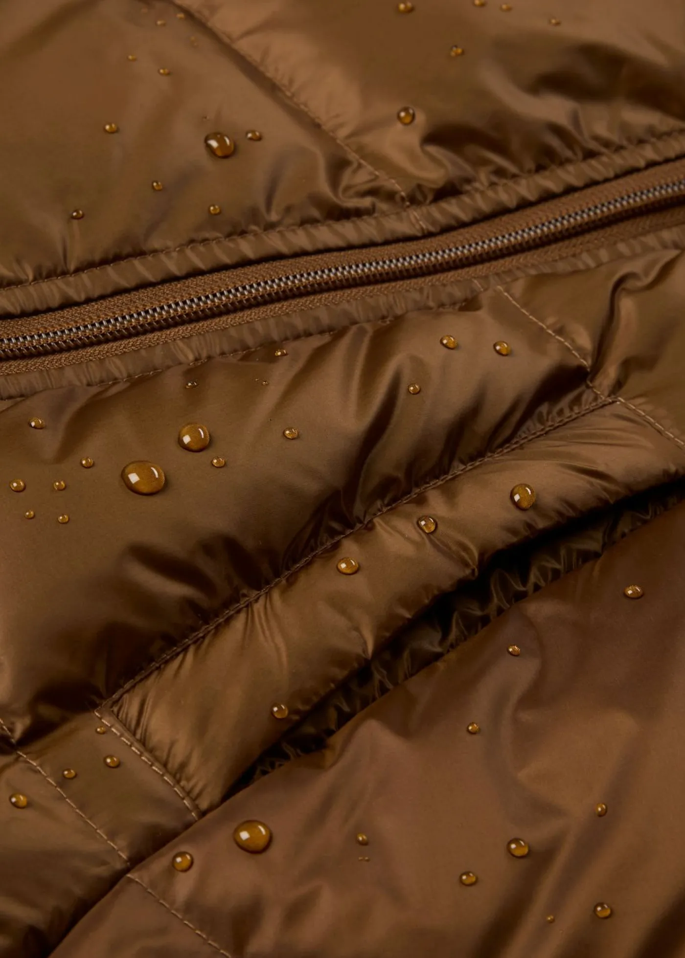 bonprix bonprix Chaqueta impermeable con plumón reciclado marrón pimienta New