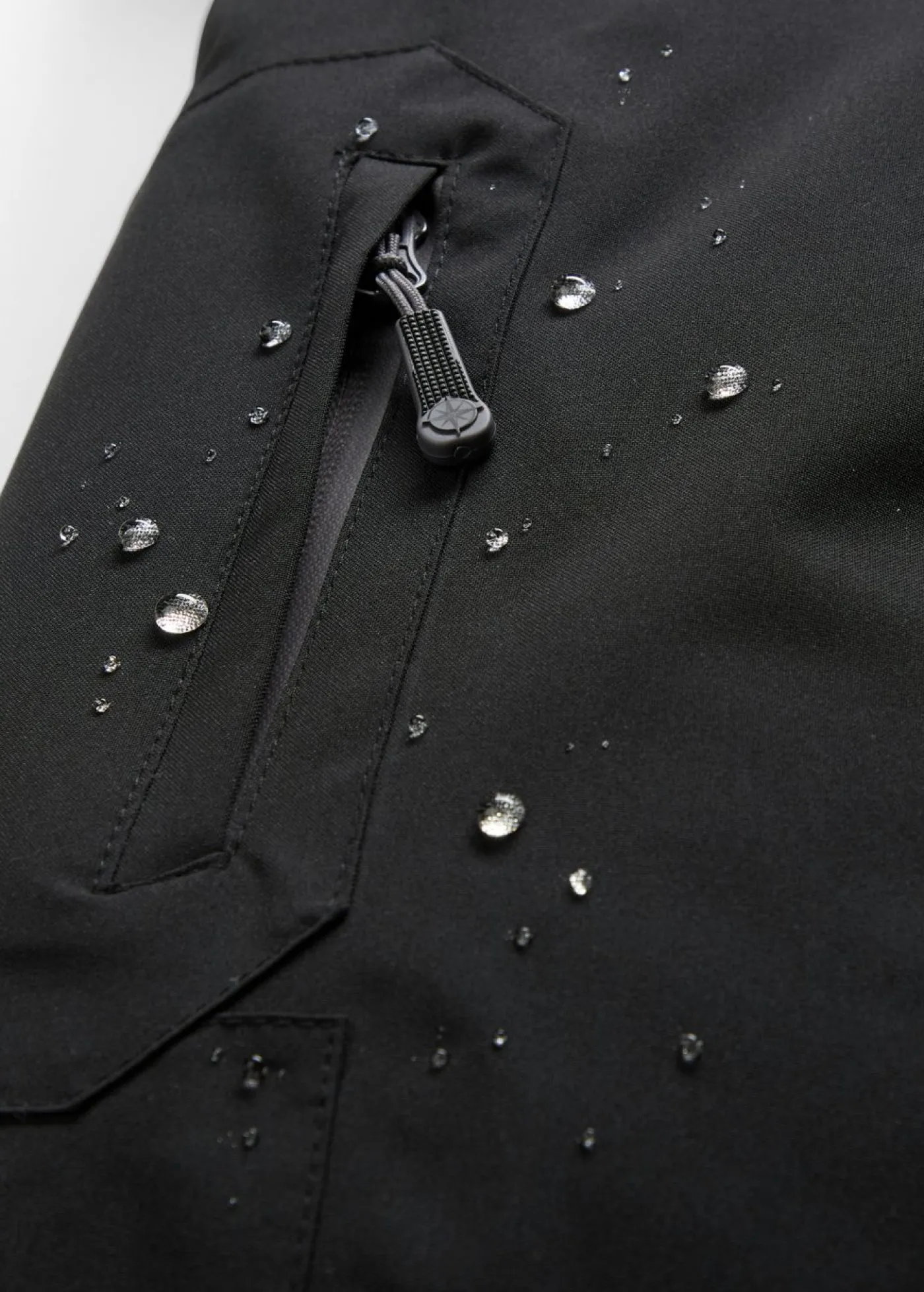 bonprix bonprix Chaqueta impermeable de esquí con protector antinieve Negro Outlet