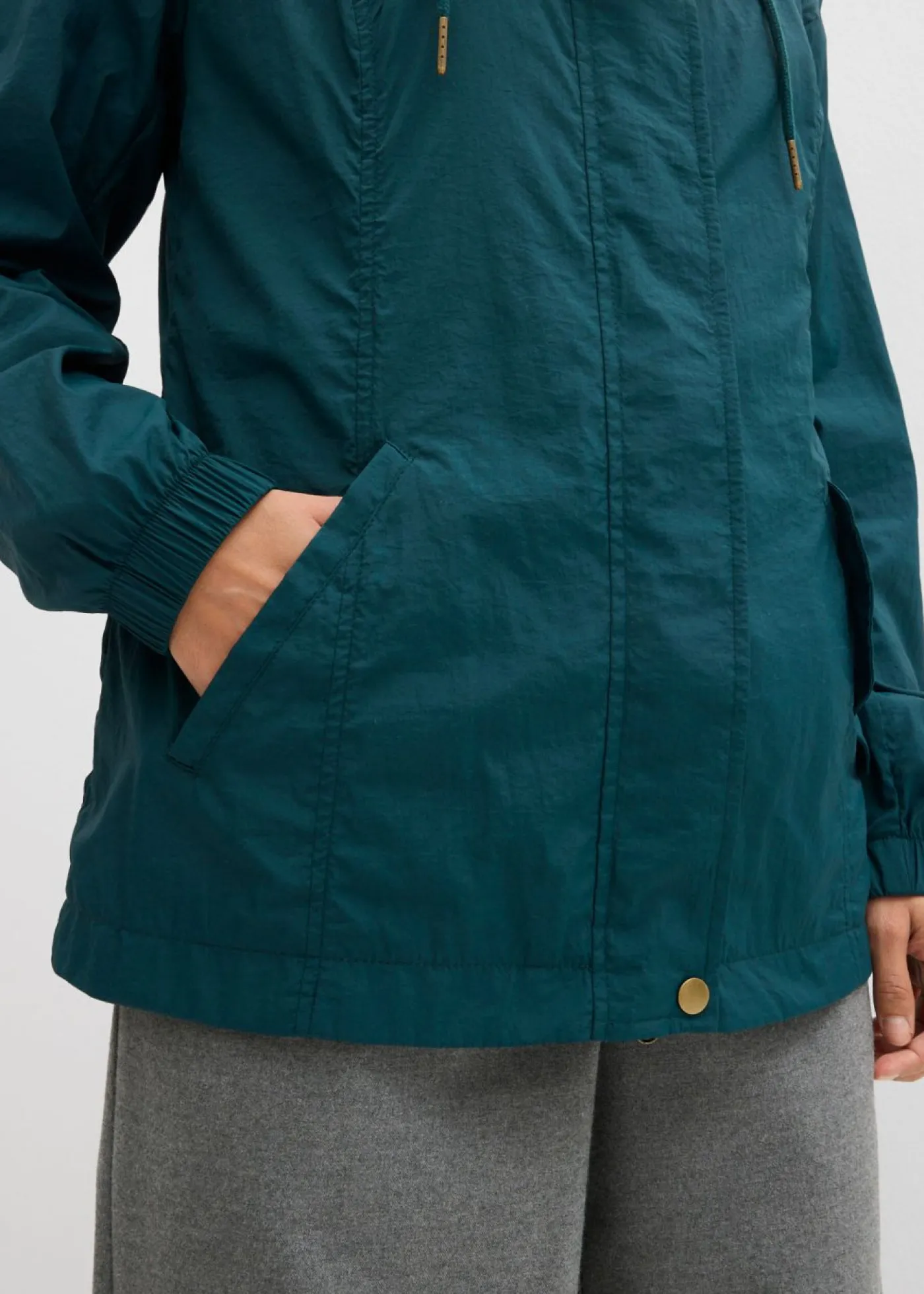 bonprix bonprix Chaqueta ligera de entretiempo con capucha Verde intenso Clearance