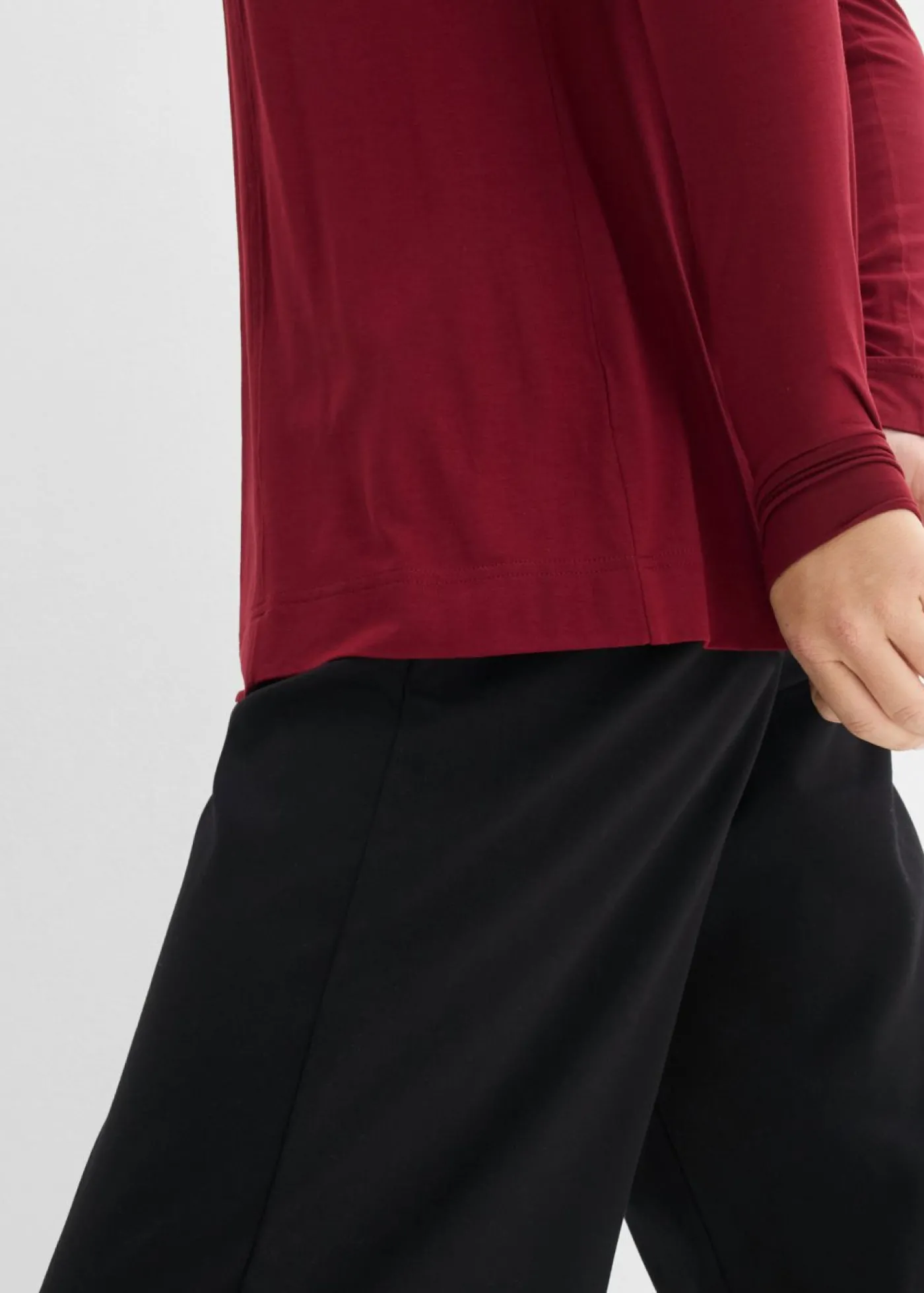 bonprix bonprix Chaqueta ligera de viscosa suave Rojo rubí Clearance