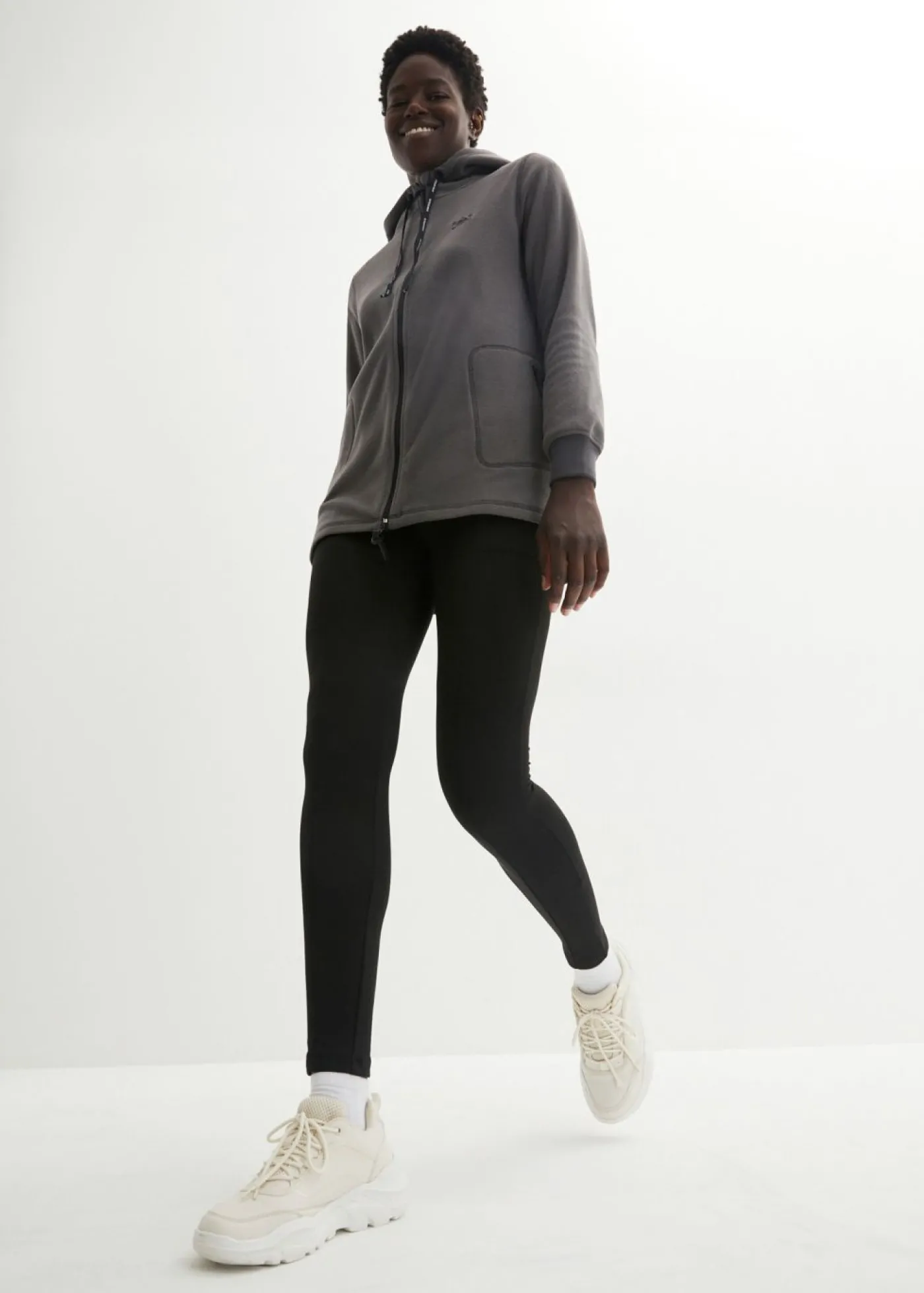 bonprix bonprix Chaqueta polar con bolsillos con cremallera pizarra Outlet
