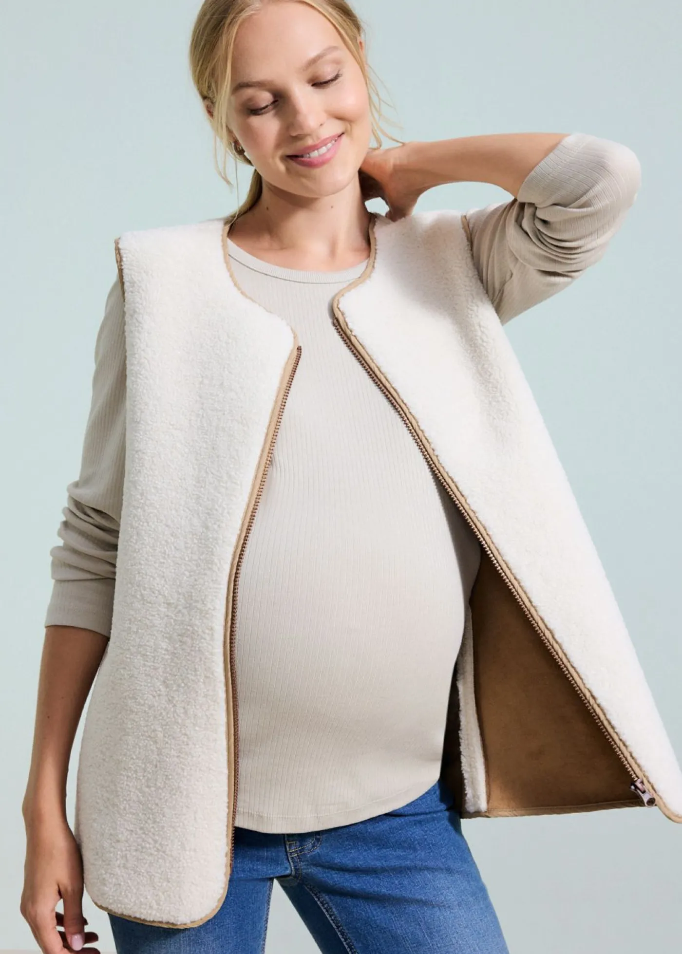 bonprix bonprix Chaqueta premamá de porteo 6 en 1 con chaleco desmontable Camel mate Clearance