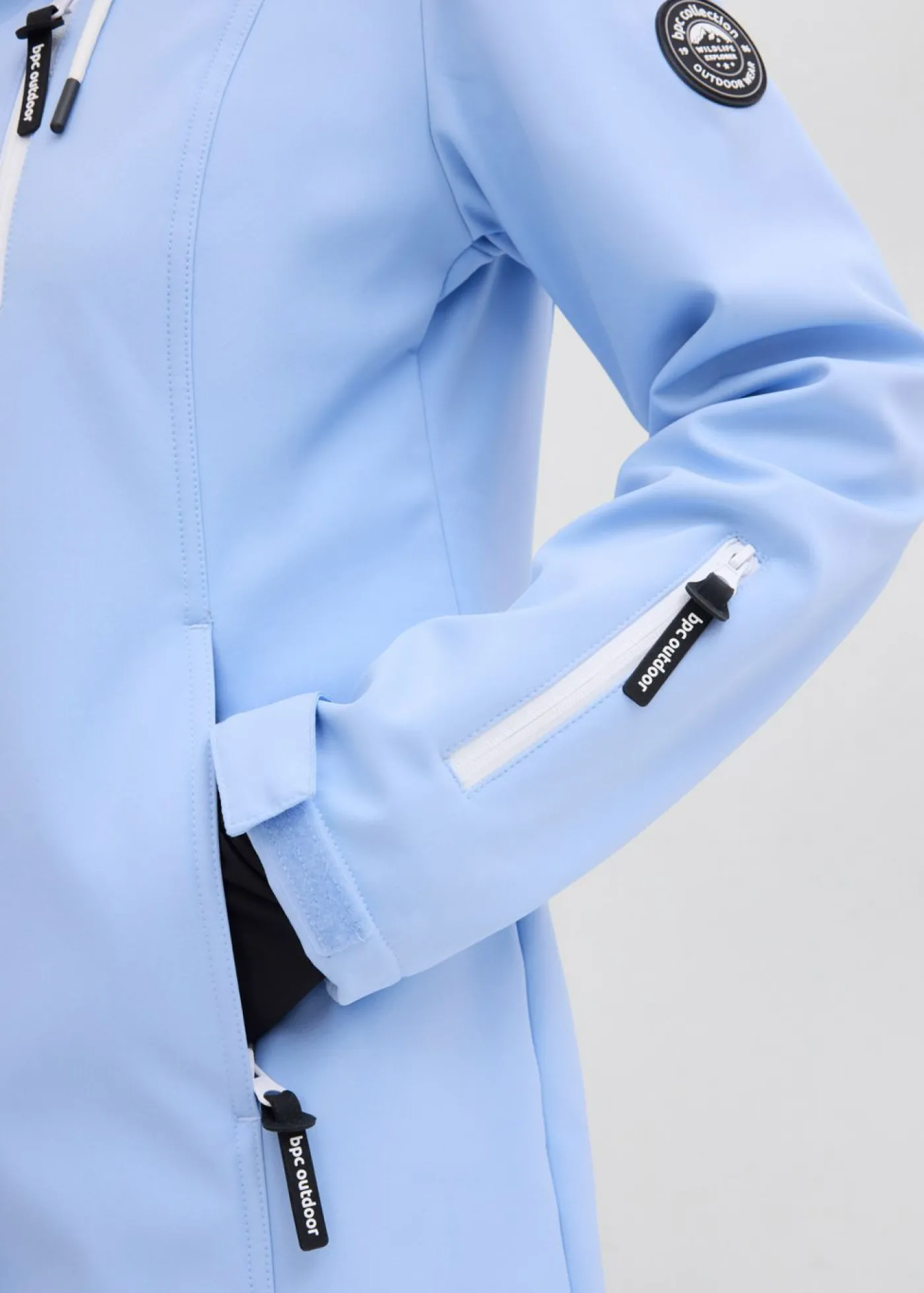 bonprix bonprix Chaqueta softshell repelente al agua Azul perla + blanco Best