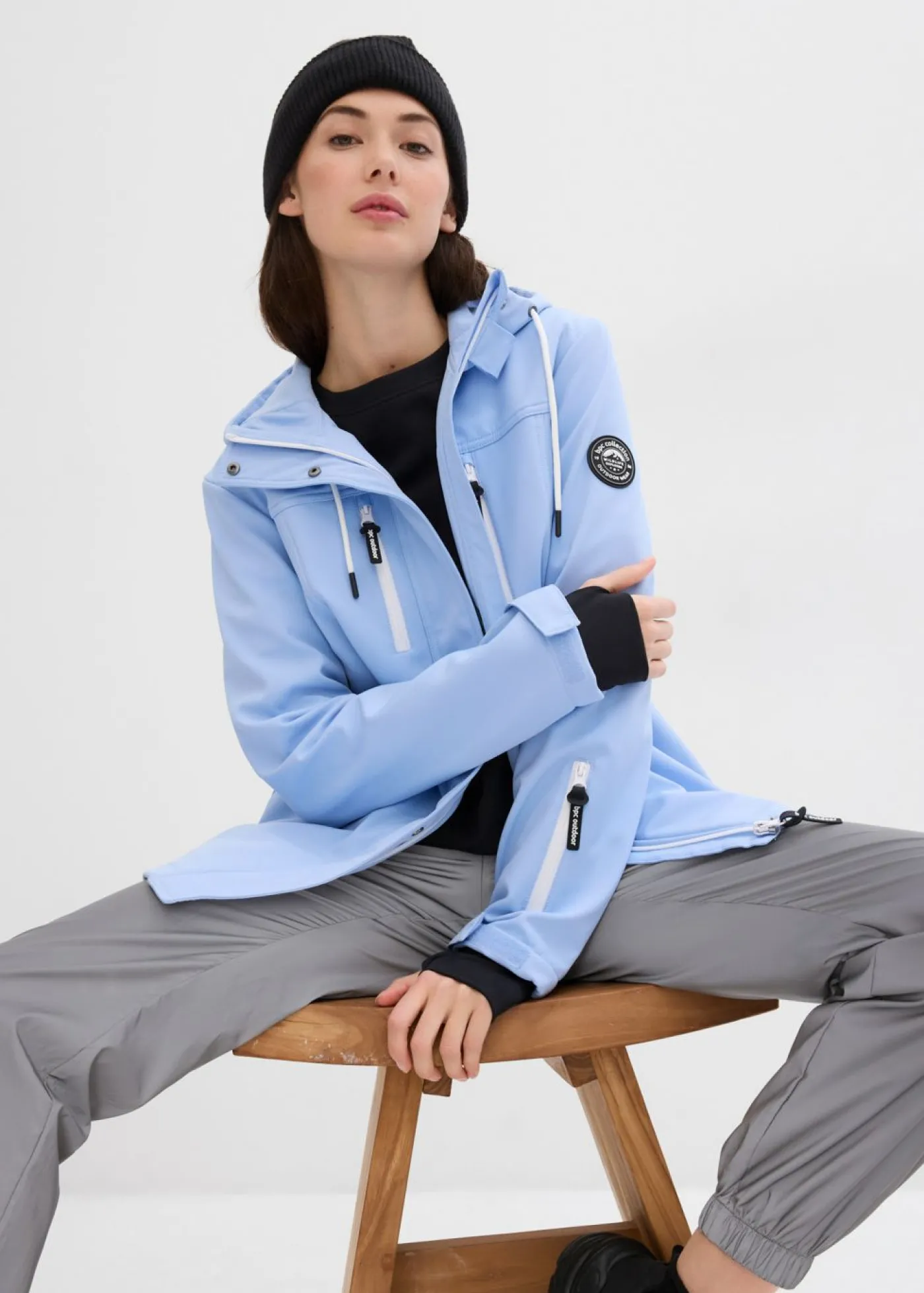 bonprix bonprix Chaqueta softshell repelente al agua Azul perla + blanco Best