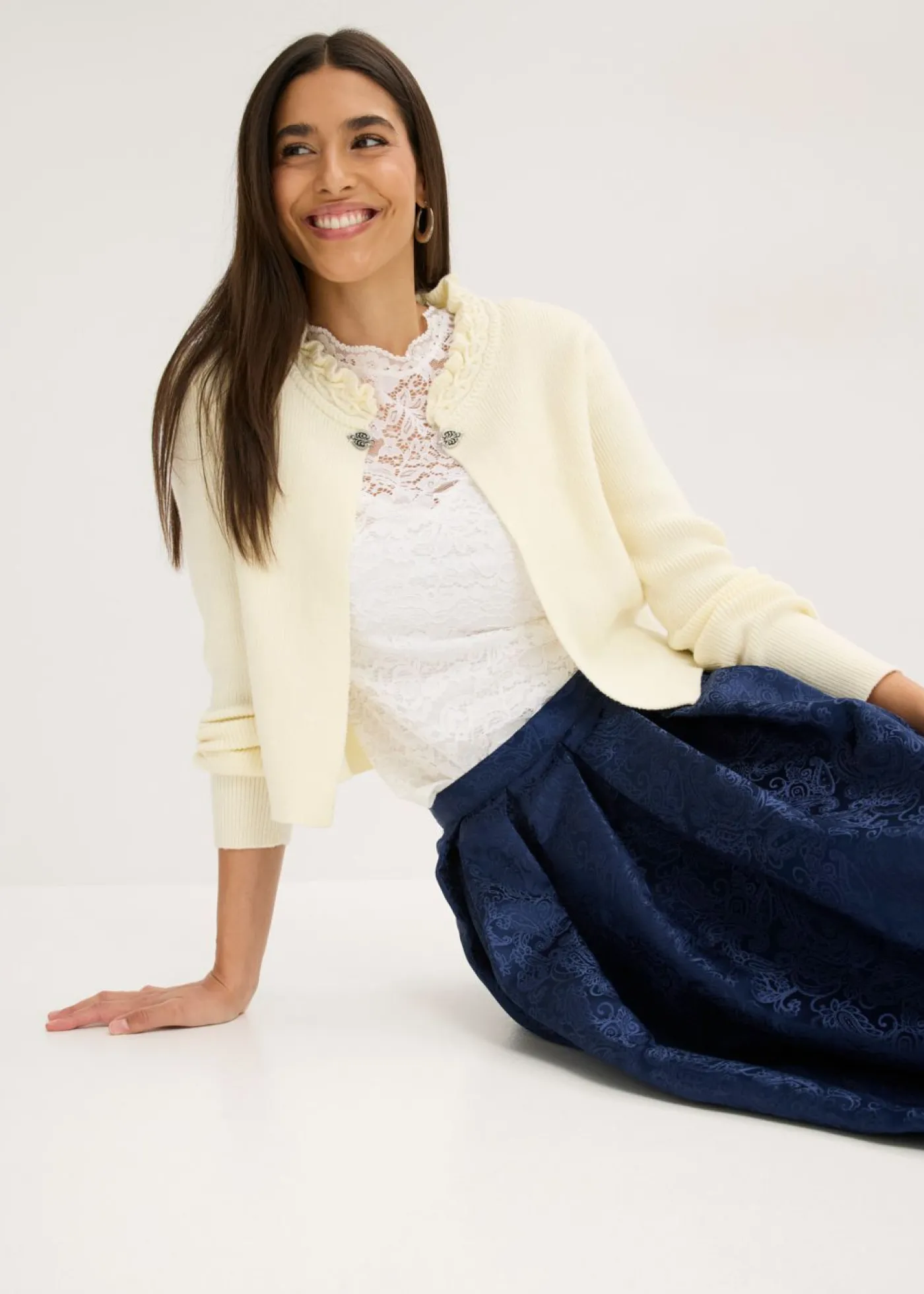 bonprix bonprix Chaqueta tradicional de punto Blanco-crema Best