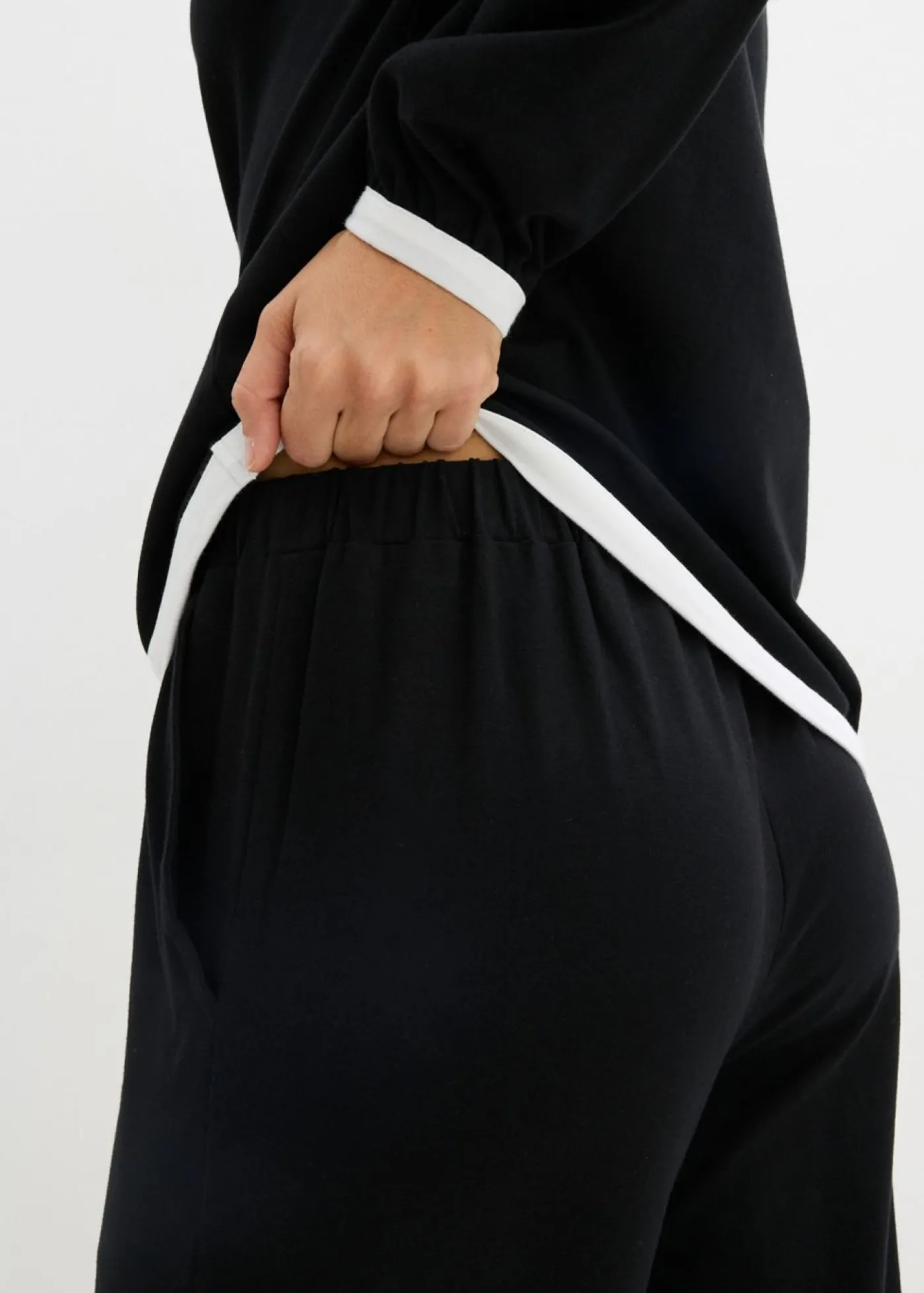 bonprix bonprix Chándal de algodón (2 piezas) Negro-blanco Outlet