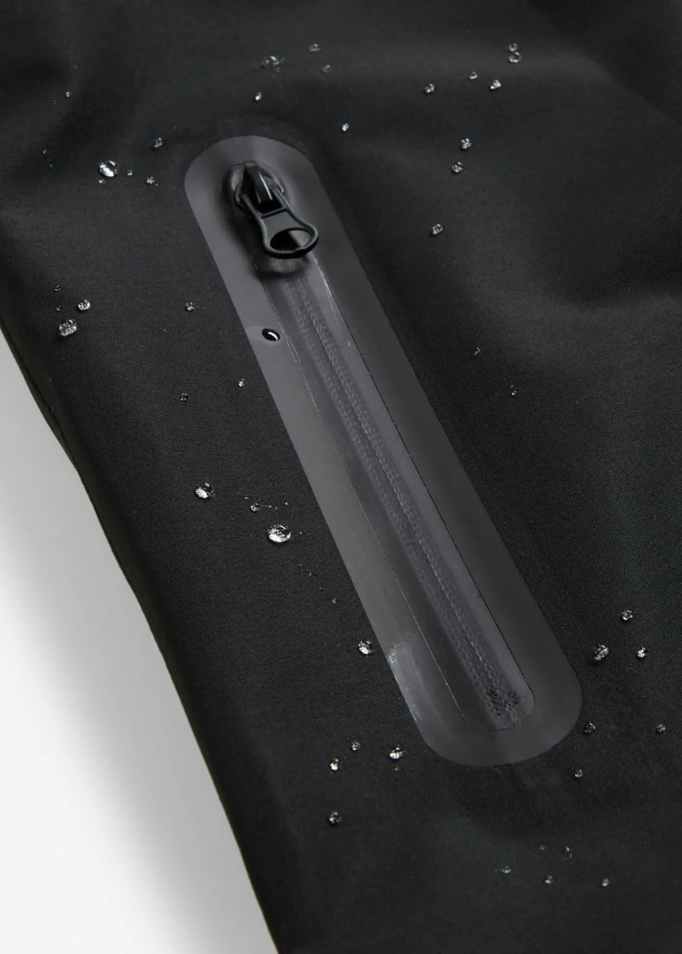 bonprix bonprix Chubasquero ligero Negro Sale