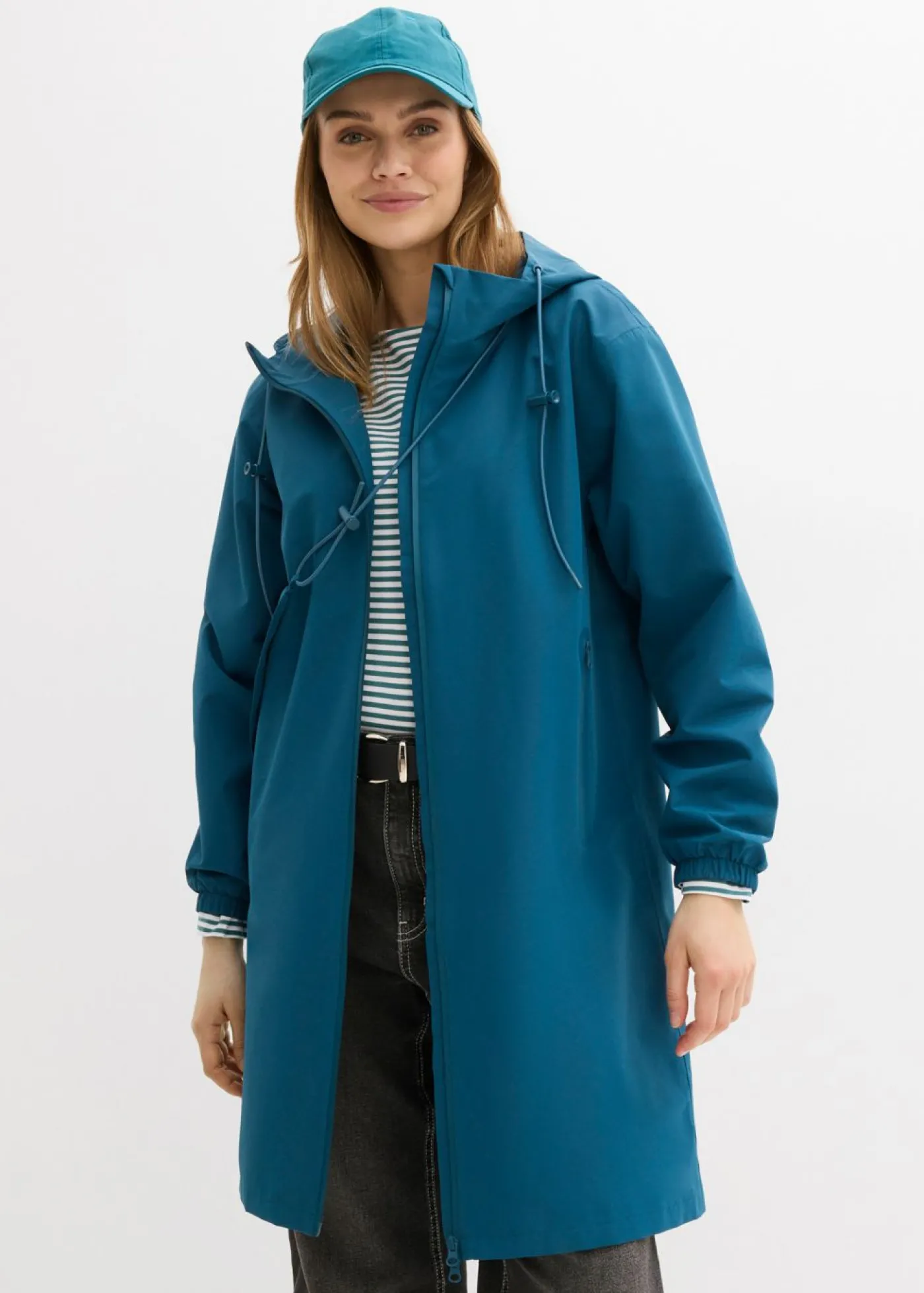 bonprix bonprix Chubasquero ligero con bolso estilo bandolera Petróleo azul Sale
