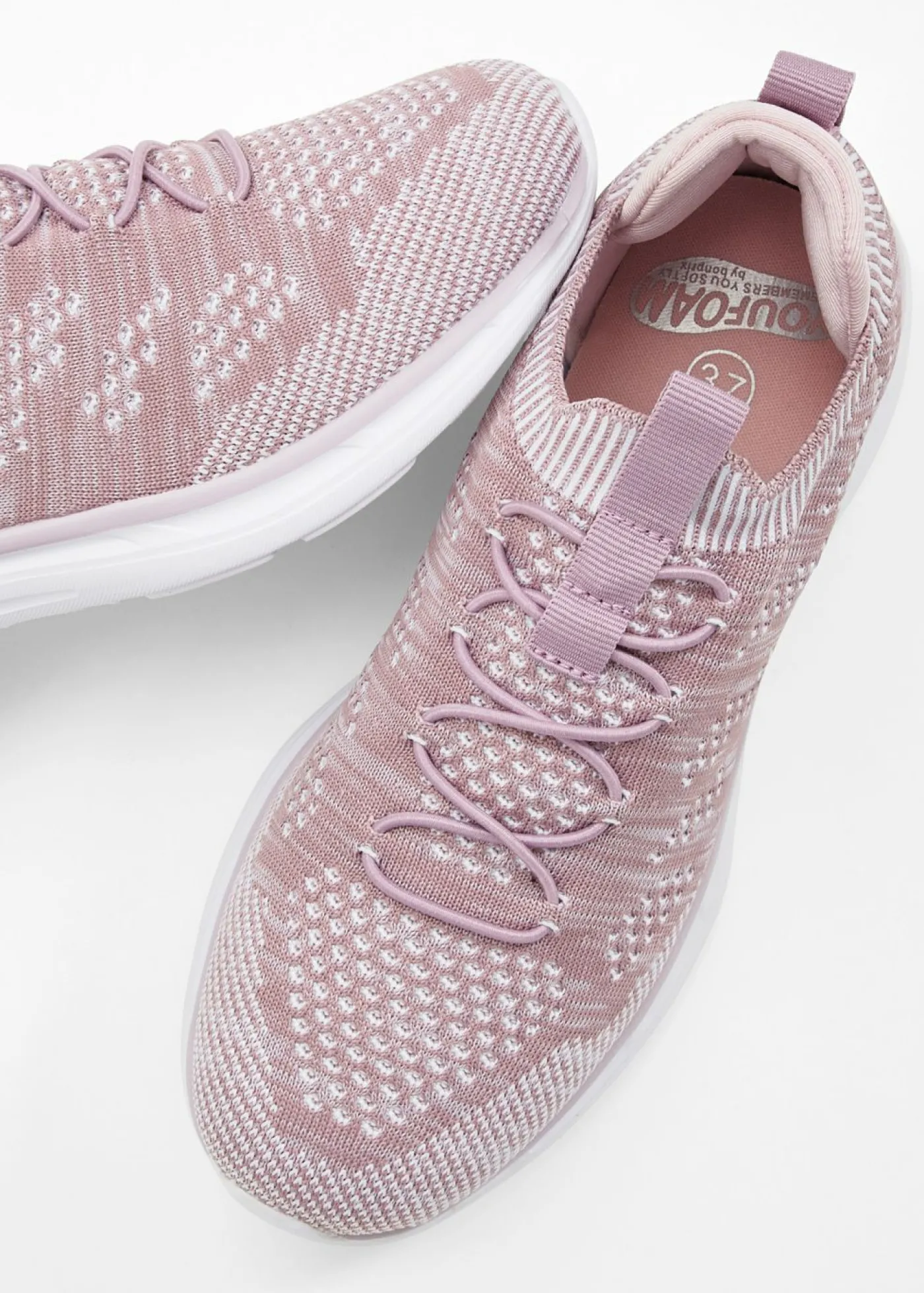 bonprix bonprix Cómodas zapatillas sin cordones de material suave Violeta