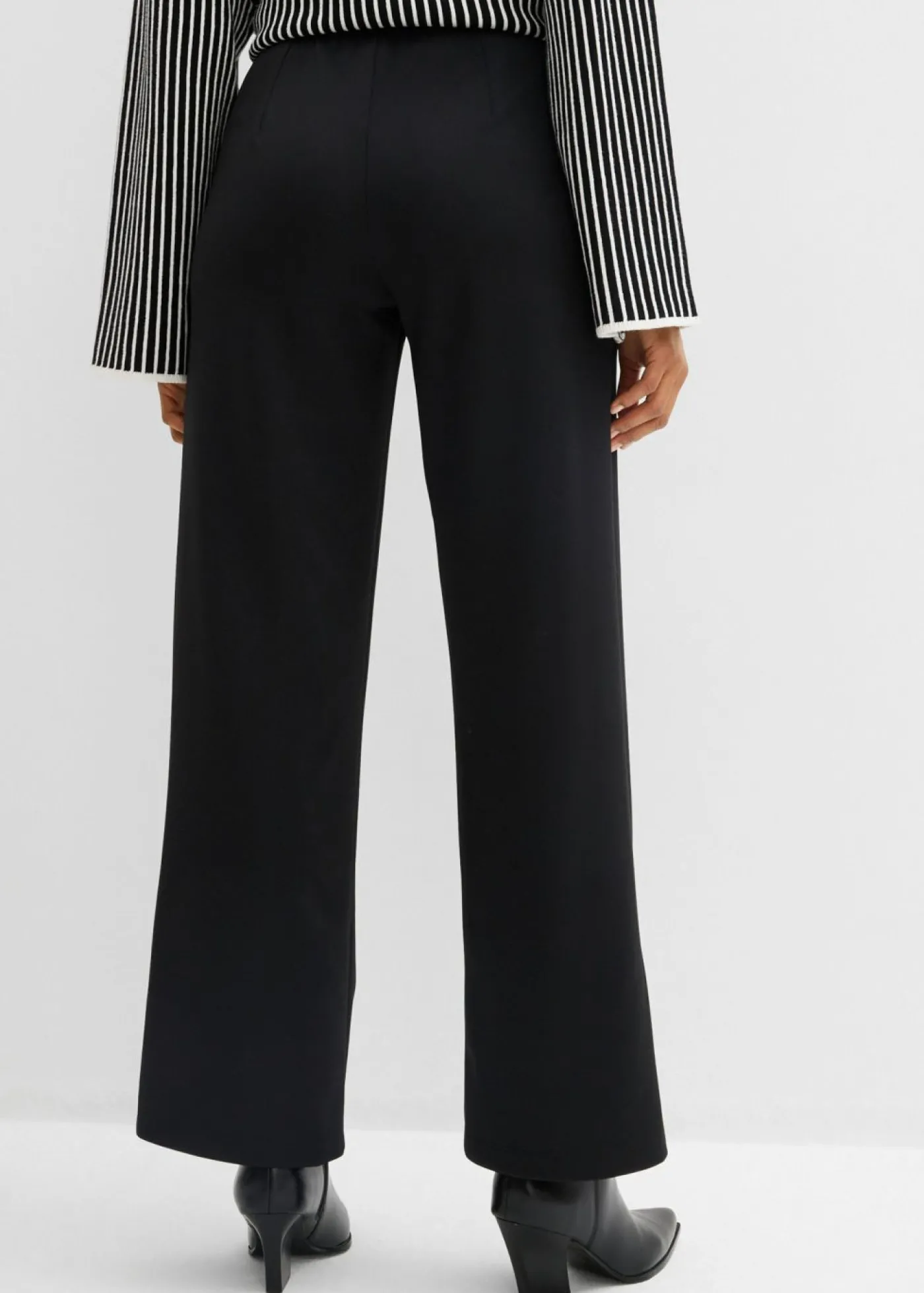 bonprix bonprix Cómodo pantalón de chándal fluido Negro