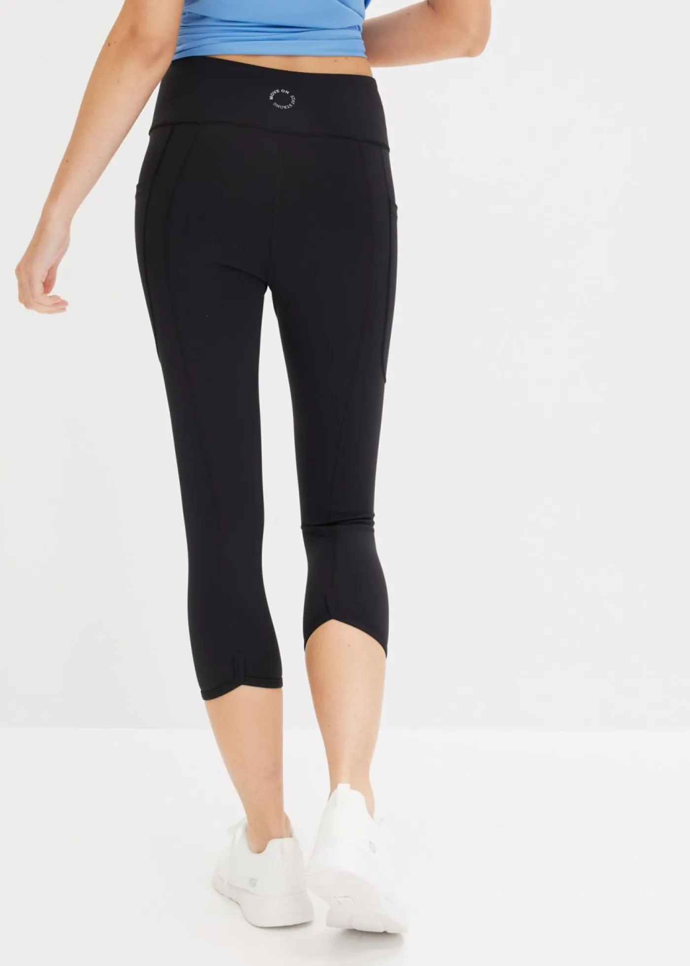 bonprix bonprix Cómodos leggings deportivos capri con bolsillo para móvil y material de secado rápido Negro Discount