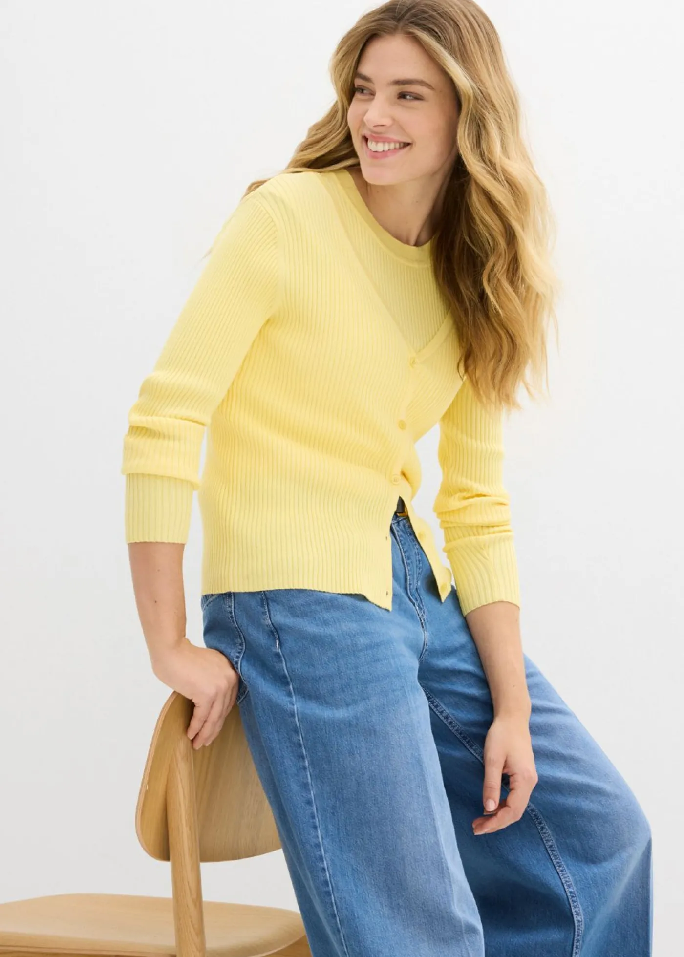 bonprix bonprix Cárdigan de punto fino con viscosa Amarillo claro New