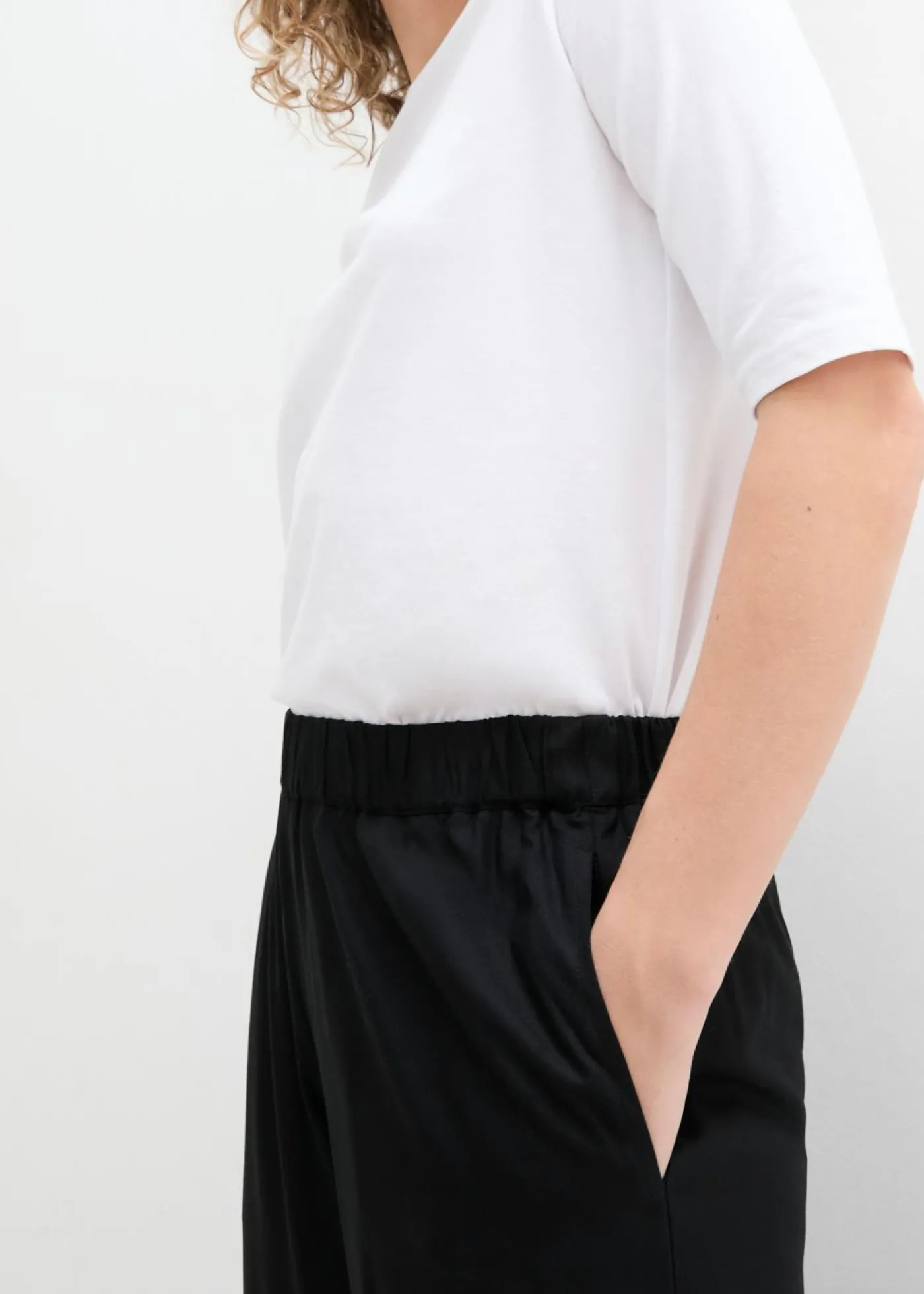 bonprix bonprix Culotte ancho de viscosa sostenible Negro Sale