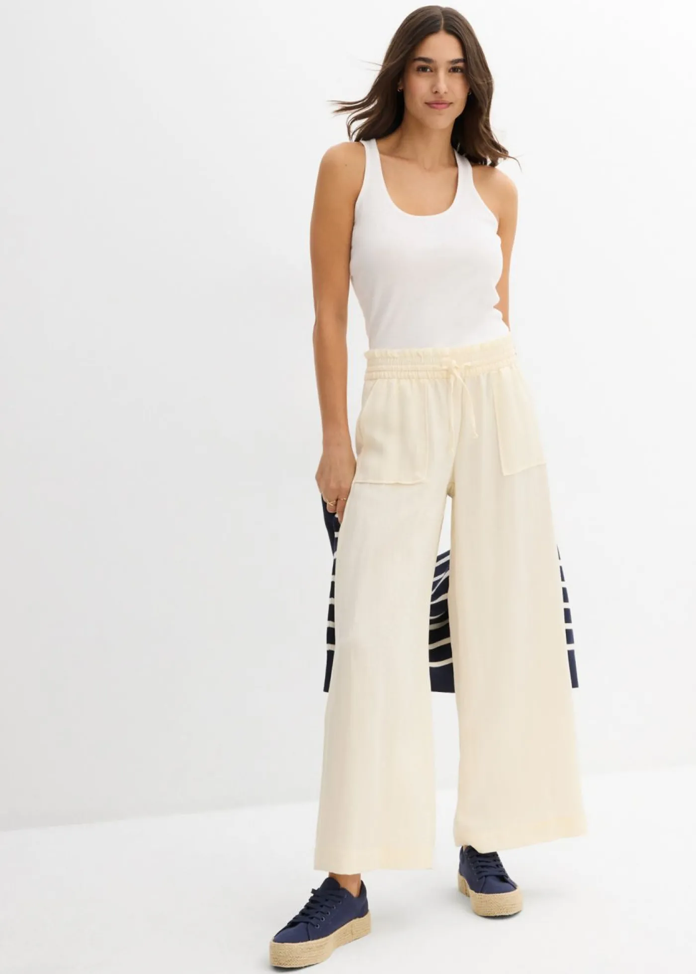 bonprix bonprix Culotte de mezcla de lyocell fluido Blanco-crema Clearance