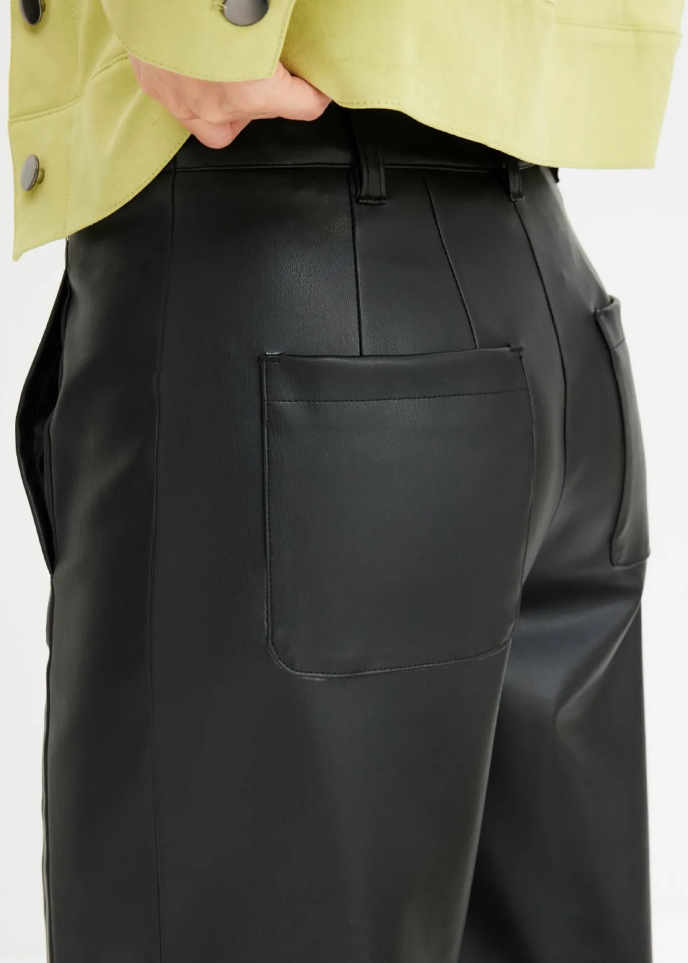 bonprix bonprix Culotte de piel sintética Negro Outlet