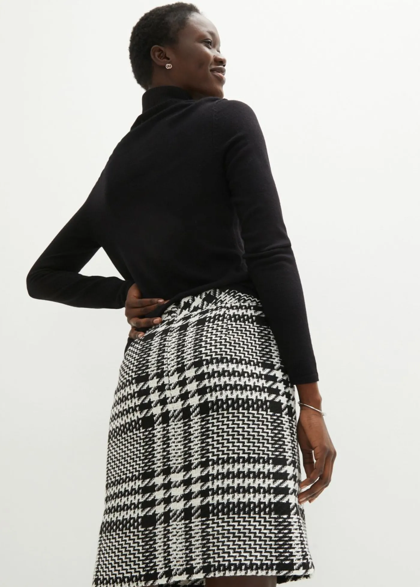 bonprix bonprix Falda de bouclé suave Negro-blanco lana a cuadros Clearance