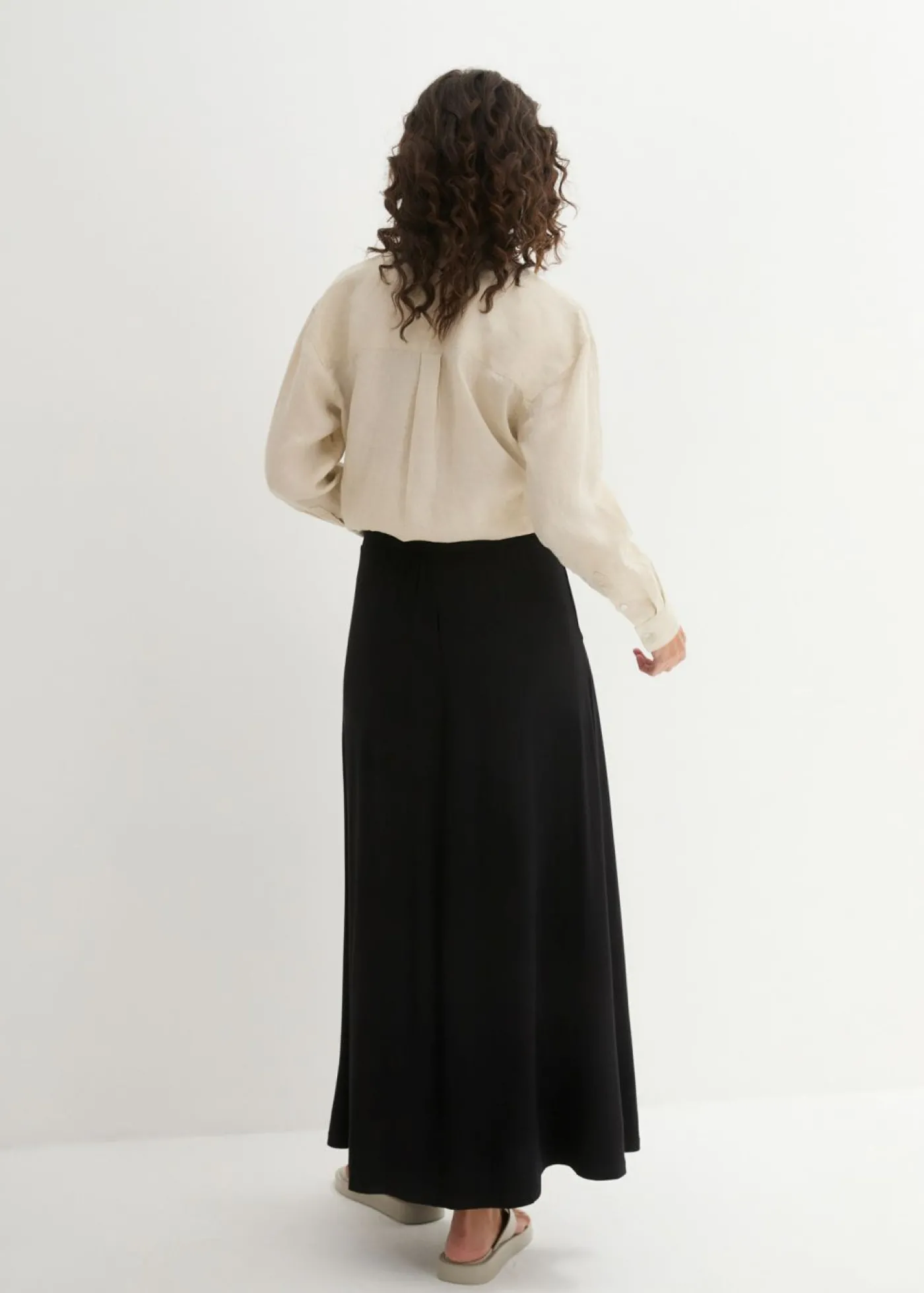 bonprix bonprix Falda de punto en mezcla de viscosa Negro Sale