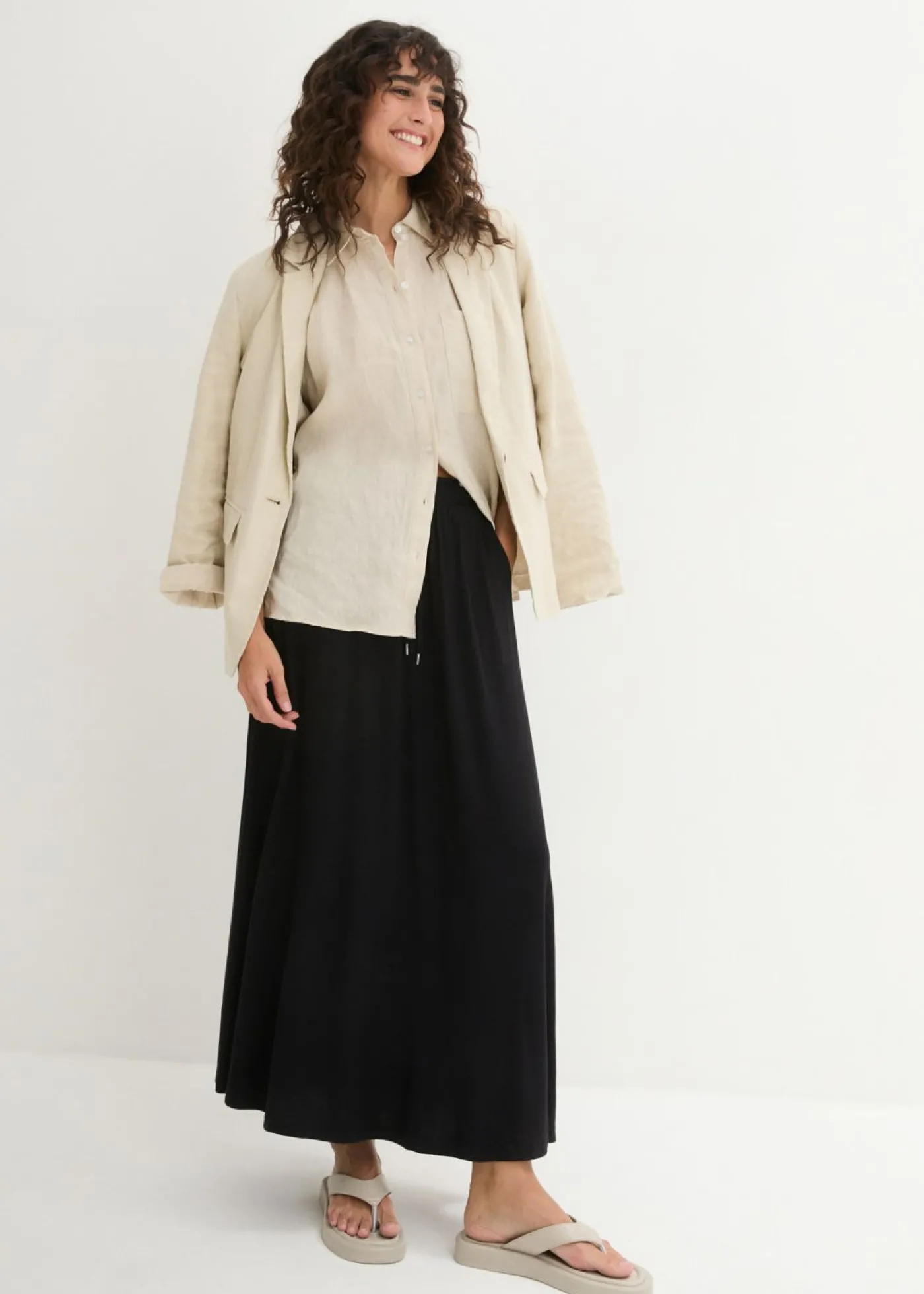bonprix bonprix Falda de punto en mezcla de viscosa Negro Sale