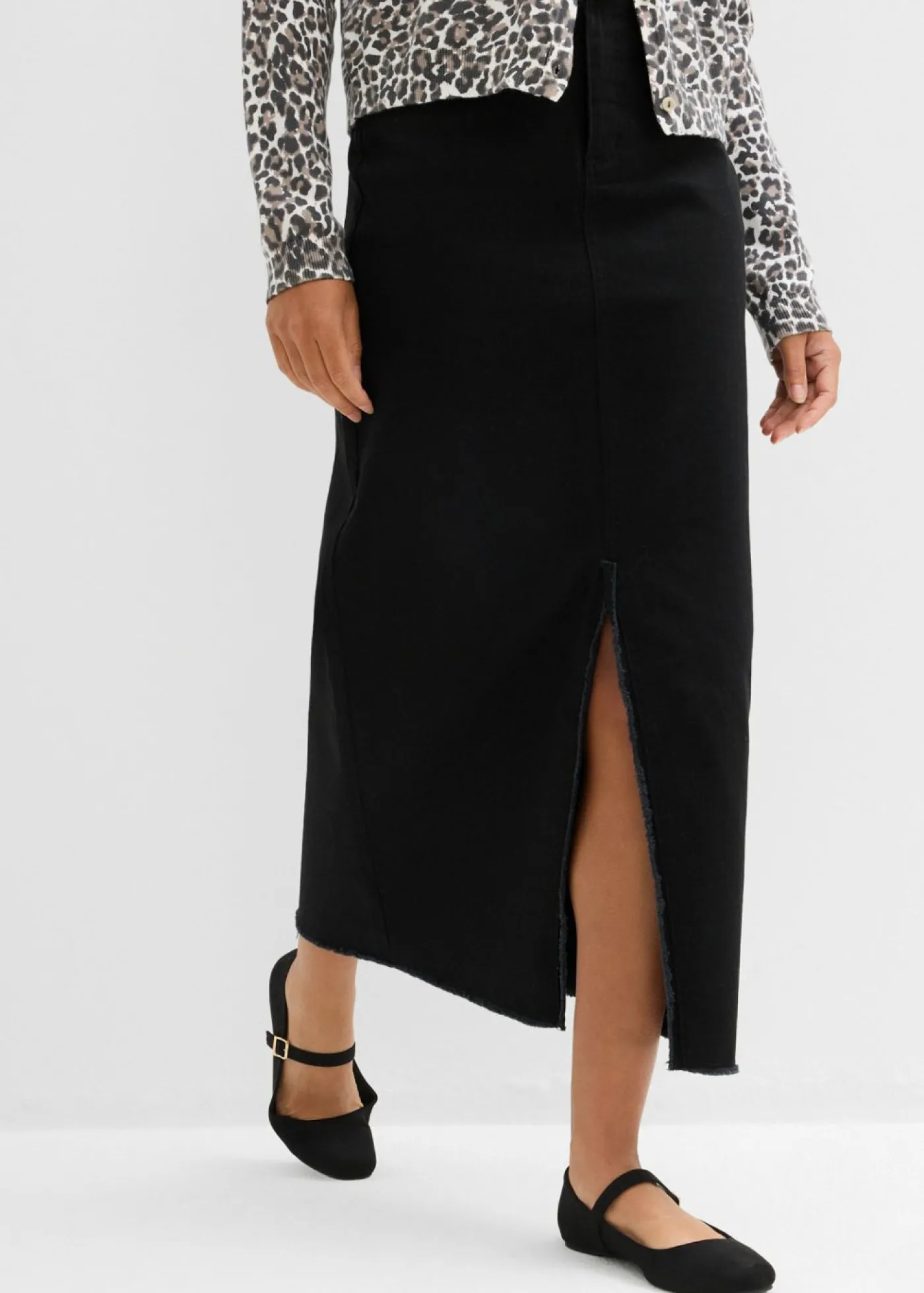 bonprix bonprix Falda de sarga con flecos Negro Hot