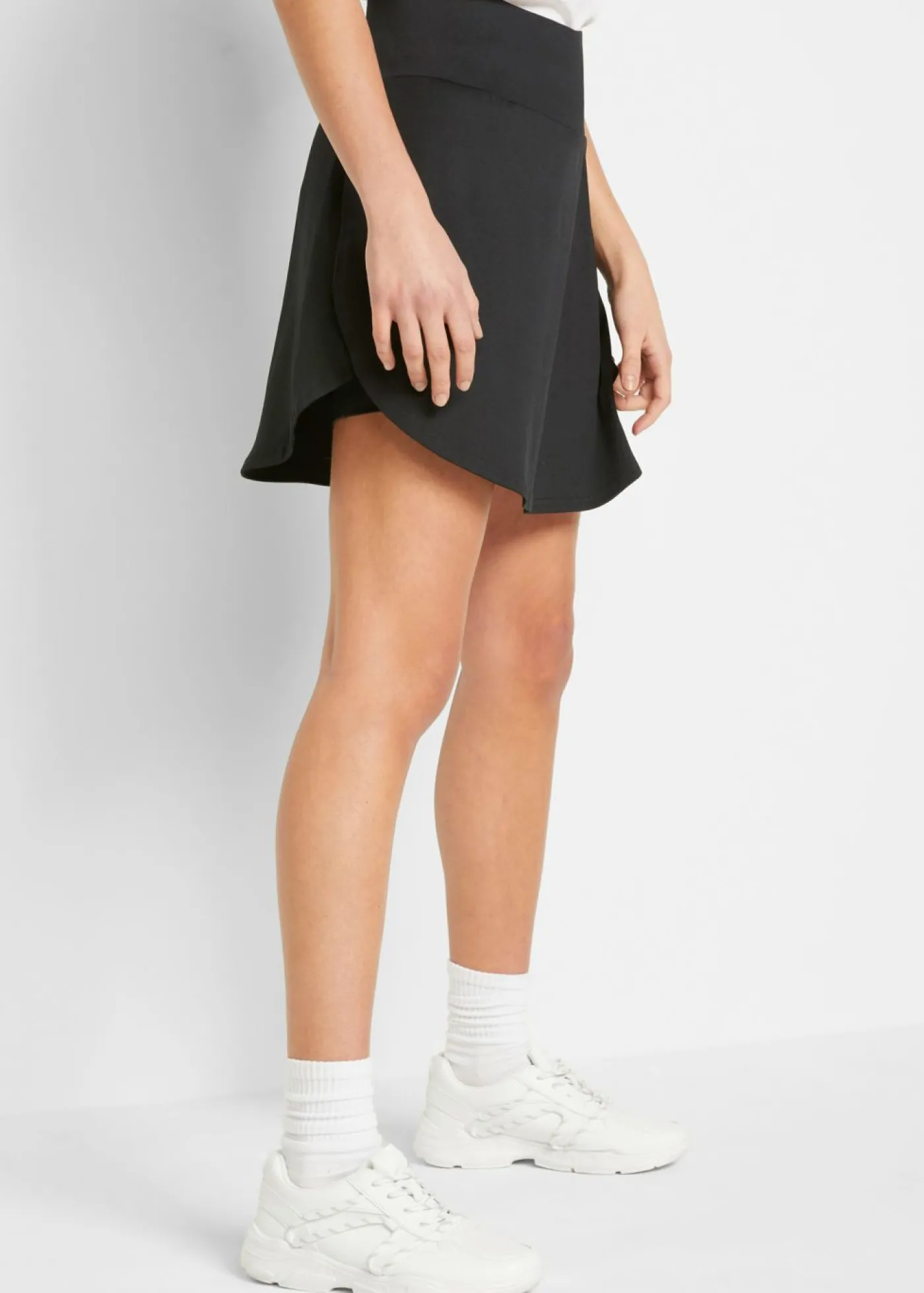 bonprix bonprix Falda deportiva con pantalón ciclista integrado Negro Best
