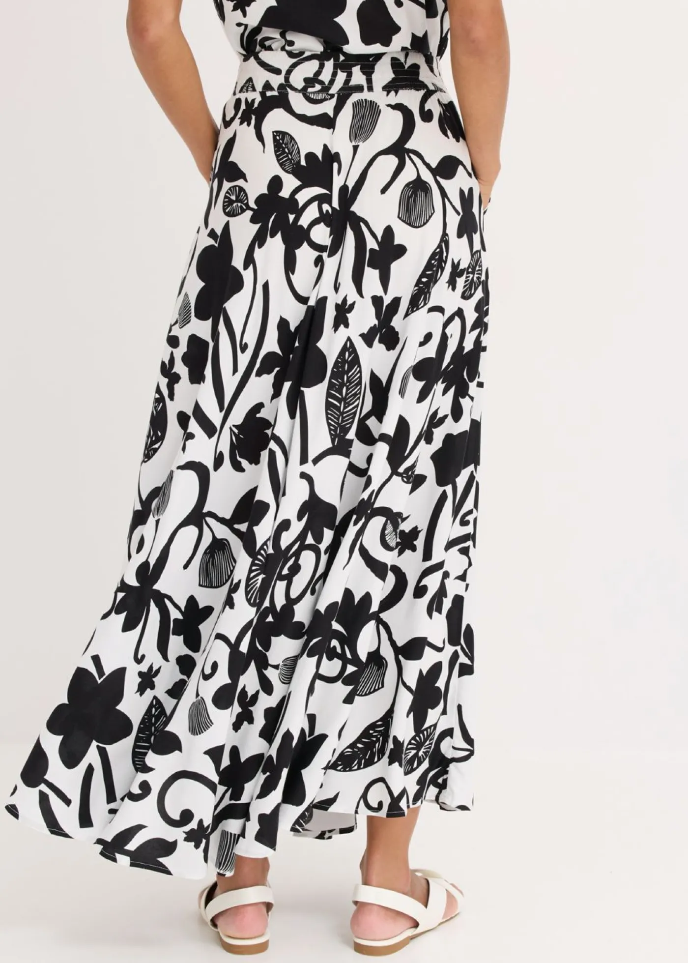 bonprix bonprix Falda larga de viscosa fluida Blanco lana-negro Hot