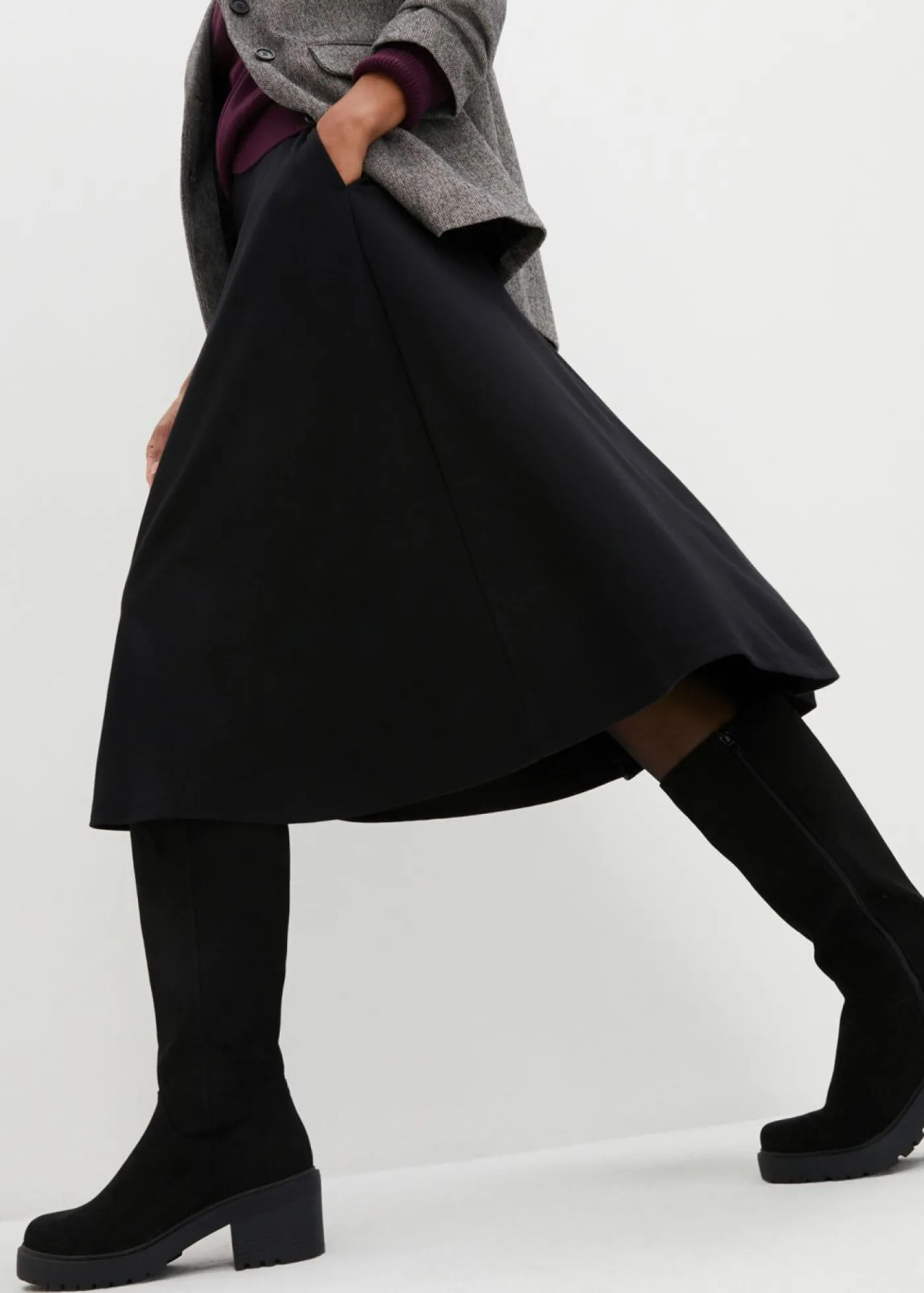bonprix bonprix Falda midi de Punto di Roma Negro Discount