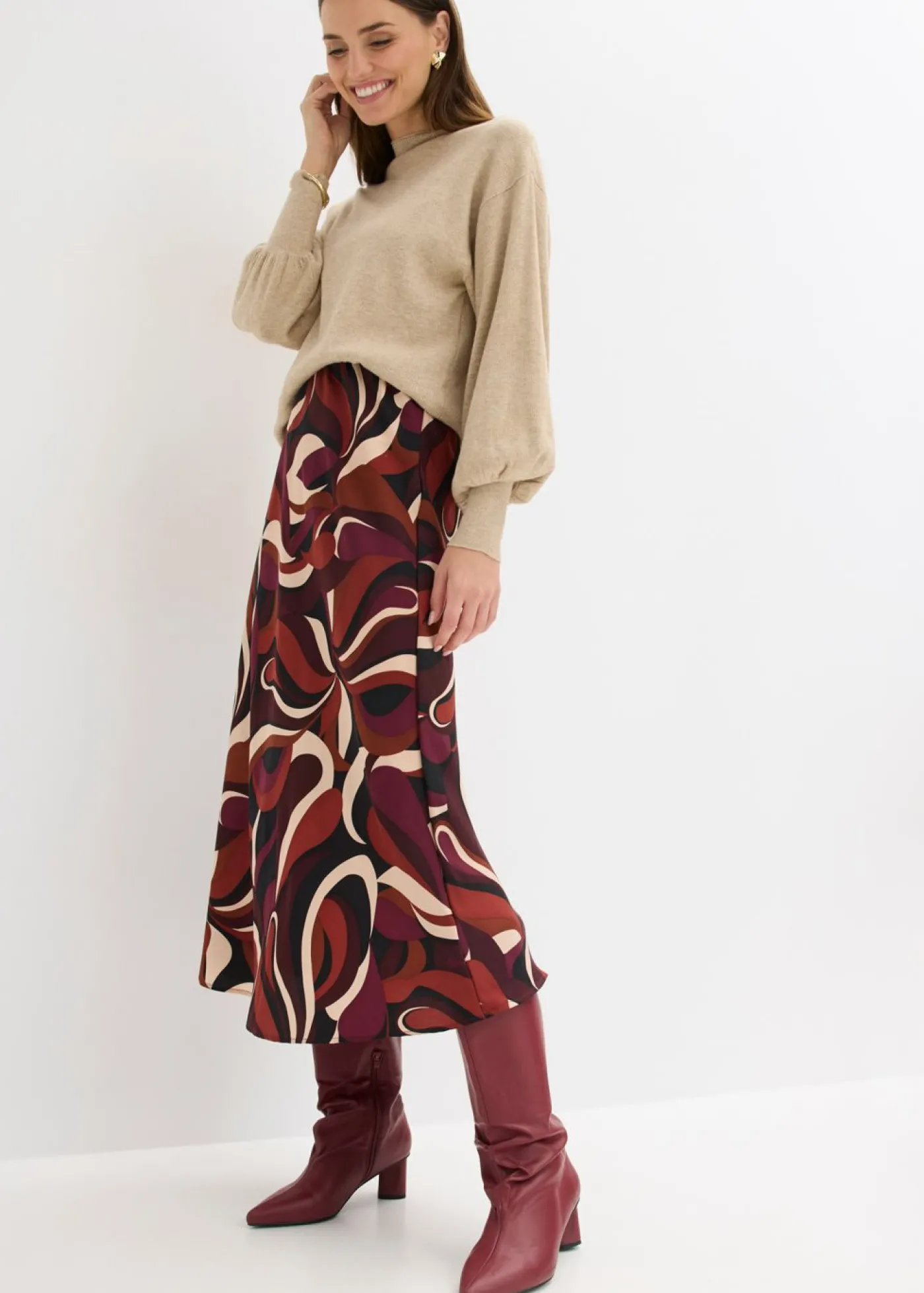 bonprix bonprix Falda midi de satén fluido Rojo burdeos-beige mate estampado Hot