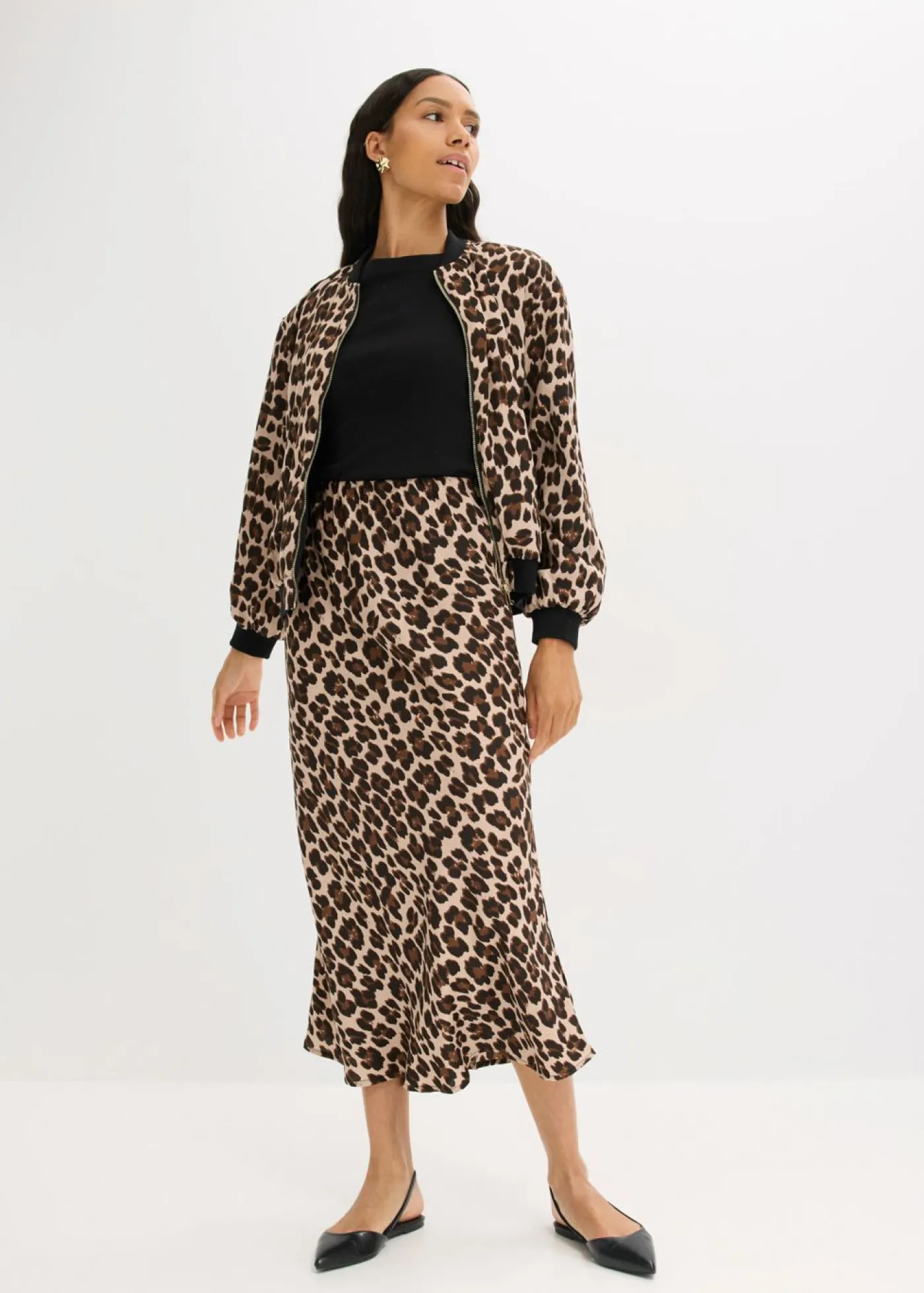 bonprix bonprix Falda midi de satén fluido estampado leo marrón Online