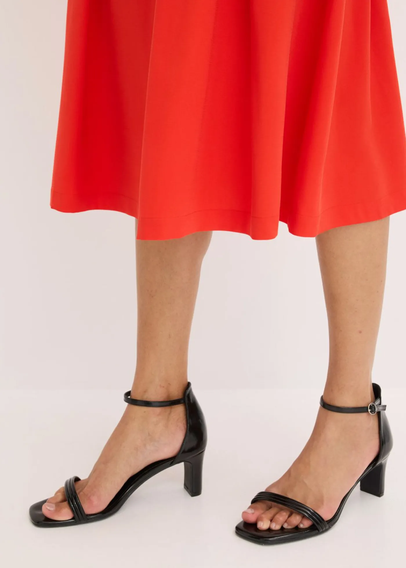 bonprix bonprix Falda plisada de mezcla de viscosa suave fresa Clearance