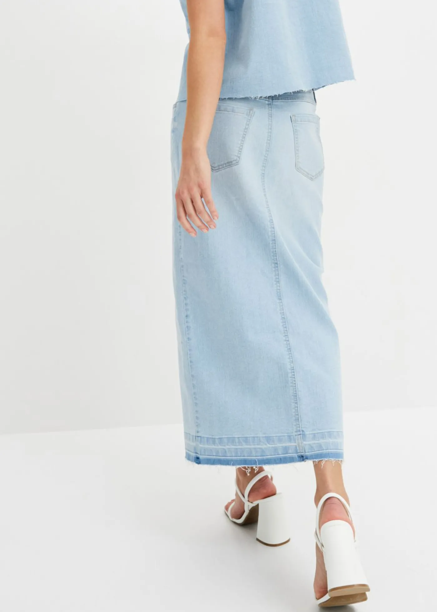 bonprix bonprix Falda vaquera con abertura Denim hielo Online