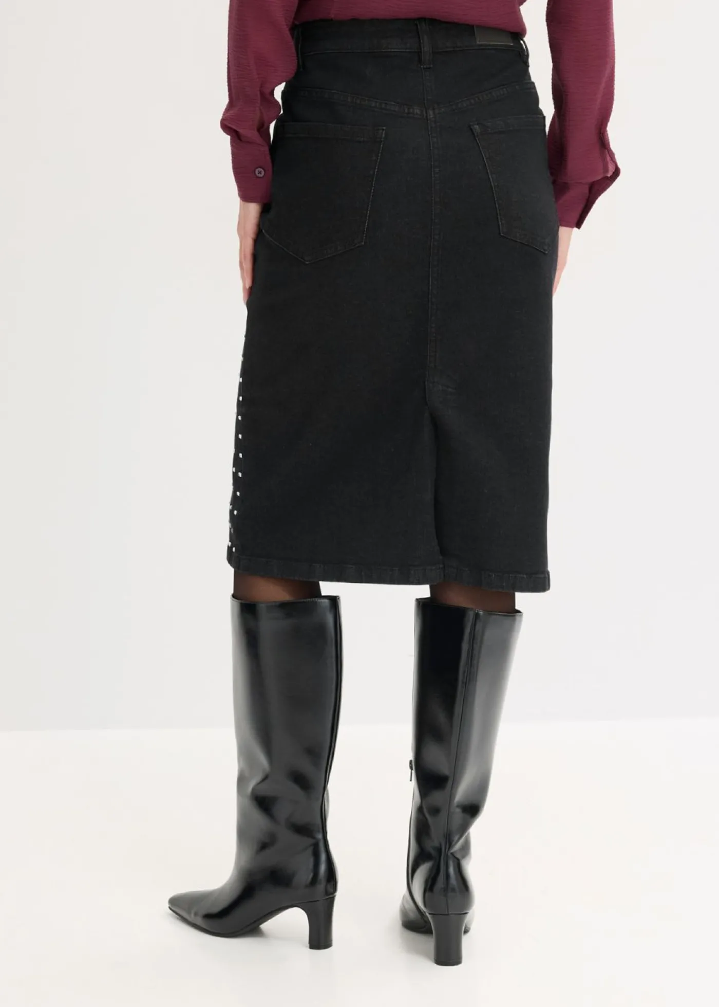 bonprix bonprix Falda vaquera con aplicación de piedras brillantes Negro denim metalizado Online