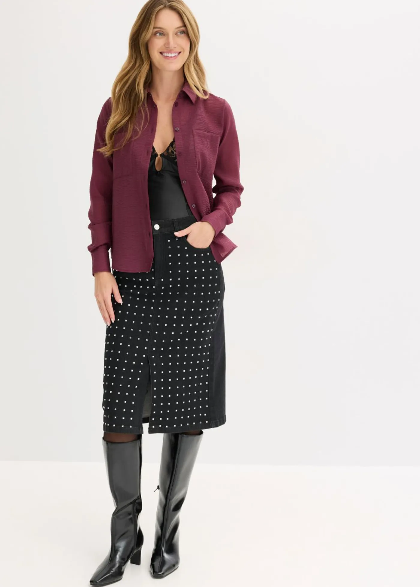 bonprix bonprix Falda vaquera con aplicación de piedras brillantes Negro denim metalizado Online
